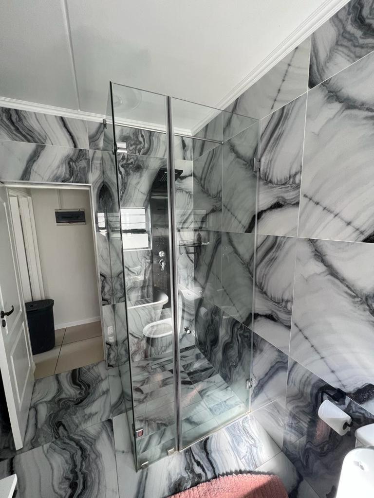 Royal Xtian Elegant 3 bedrooms