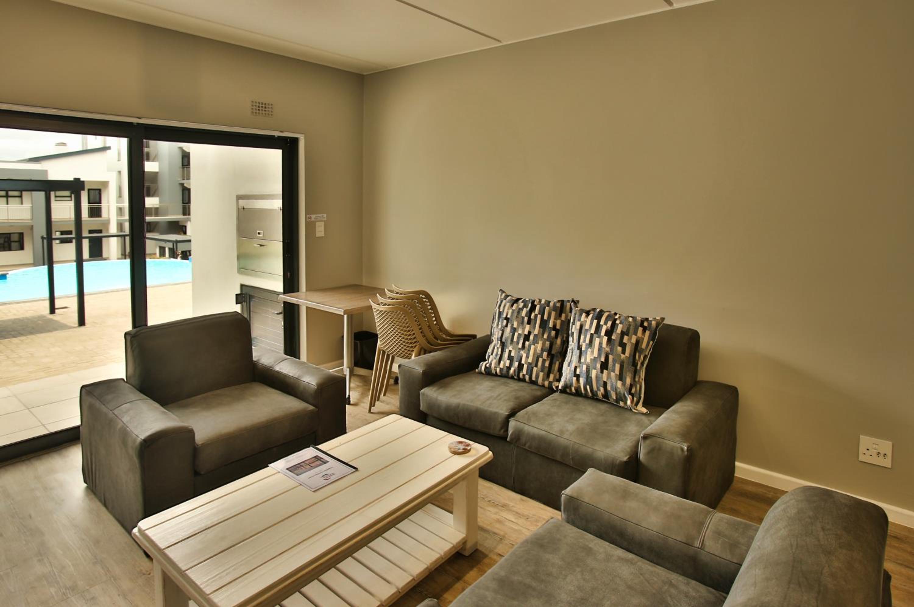 NIVICA Lifestyle Living 18, Langebaan, 4-sleeper view 5