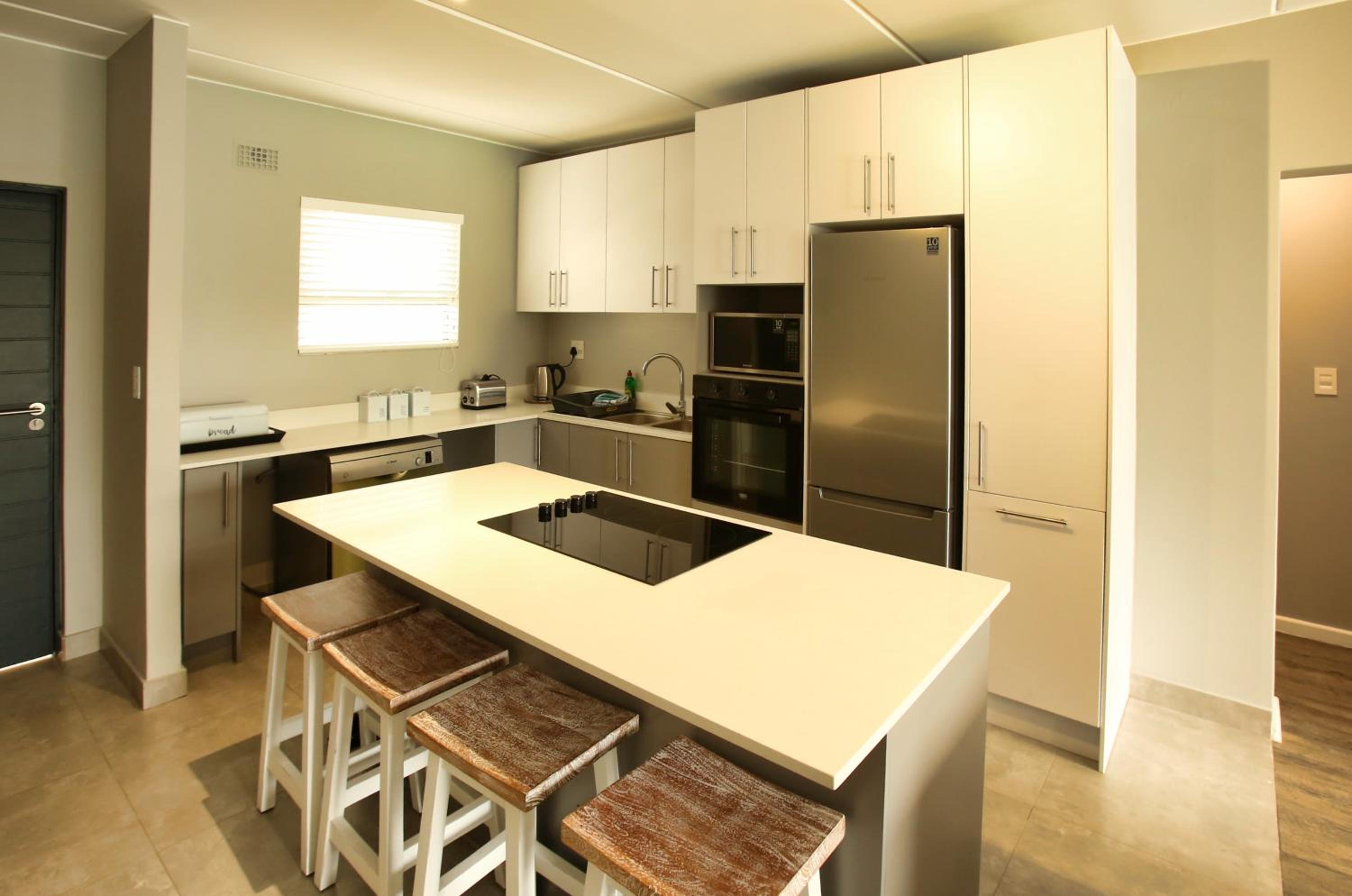 NIVICA Lifestyle Living 18, Langebaan, 4-sleeper view 2
