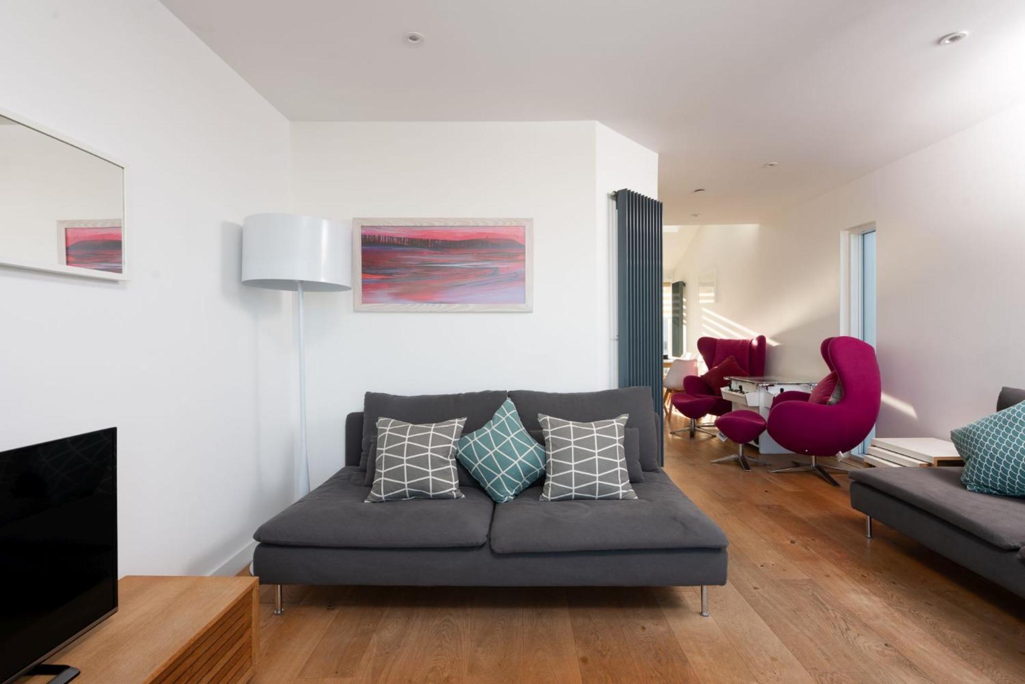 No.1 Quay Court view 4