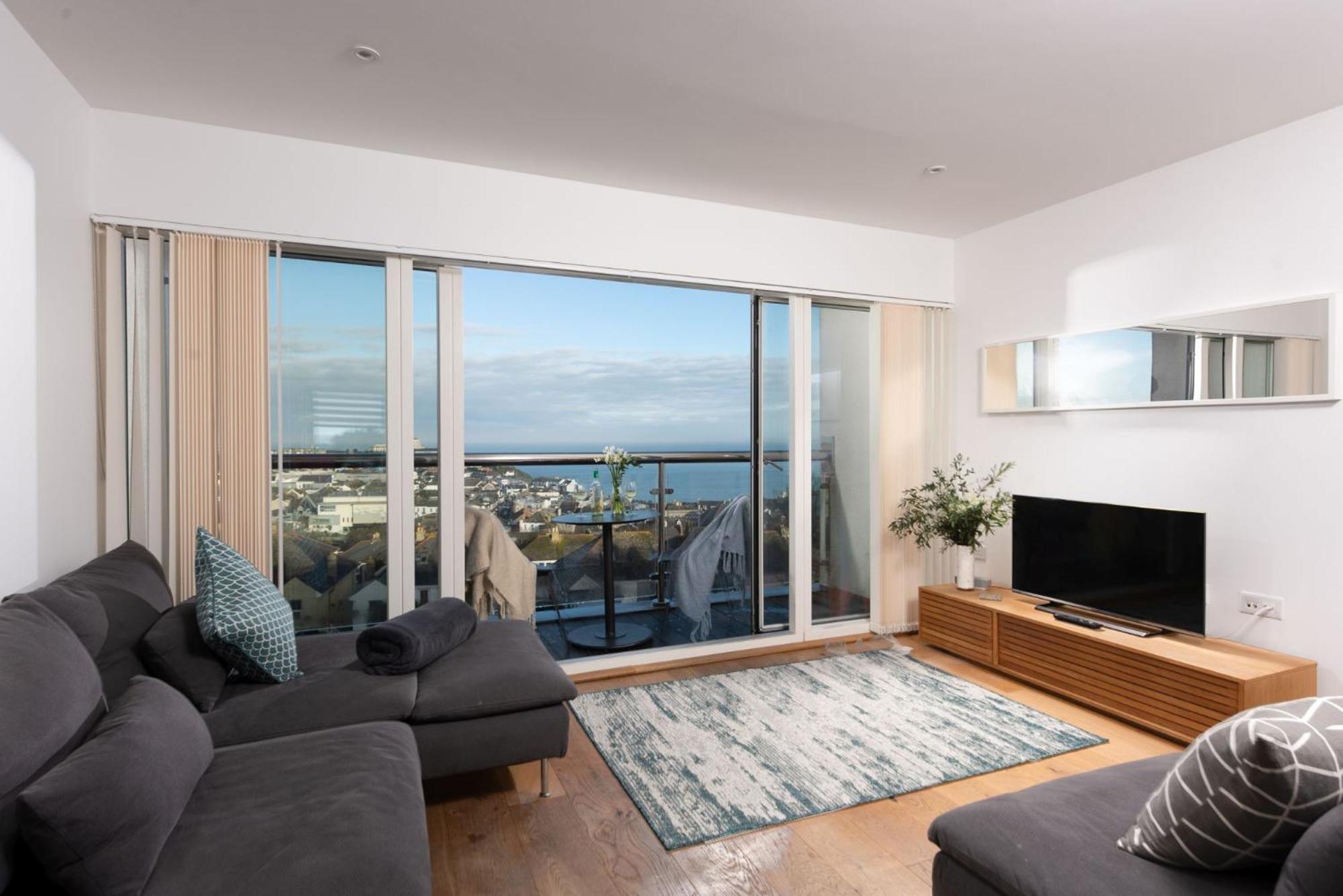 No.1 Quay Court view 3