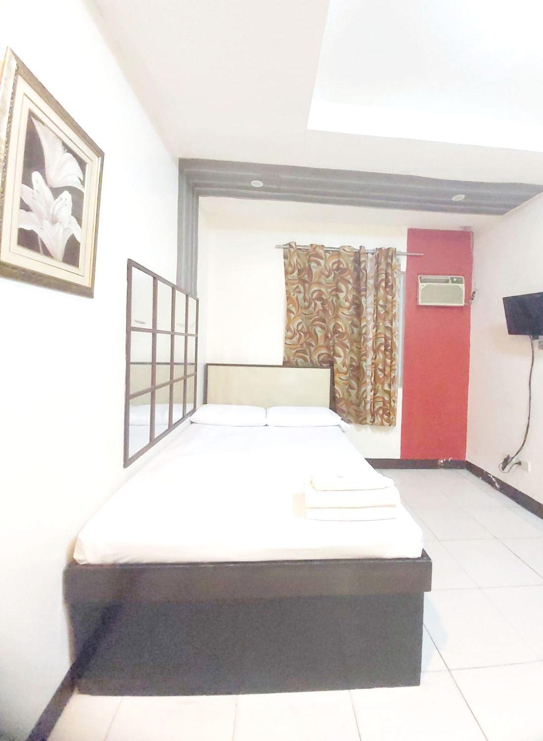 Cosmo Hotel Espana Near Ust