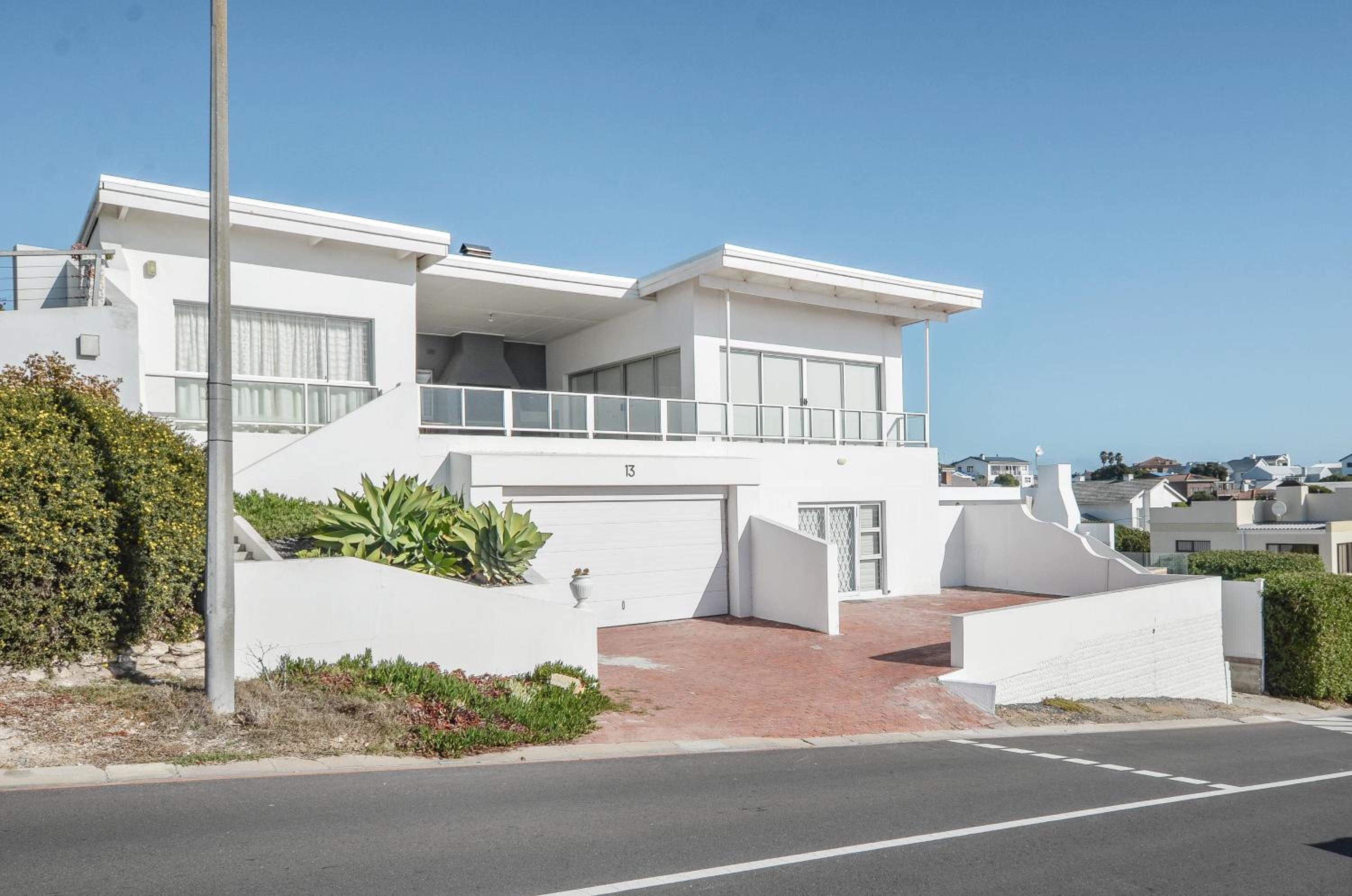 13 on Main Beach Flat view 2