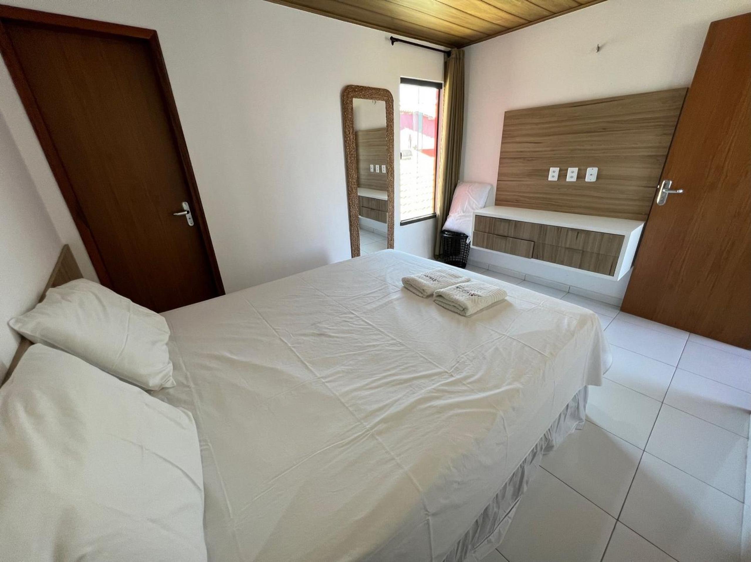 Apartamento completo no Chaleville Coqueiro com imensa área de lazer