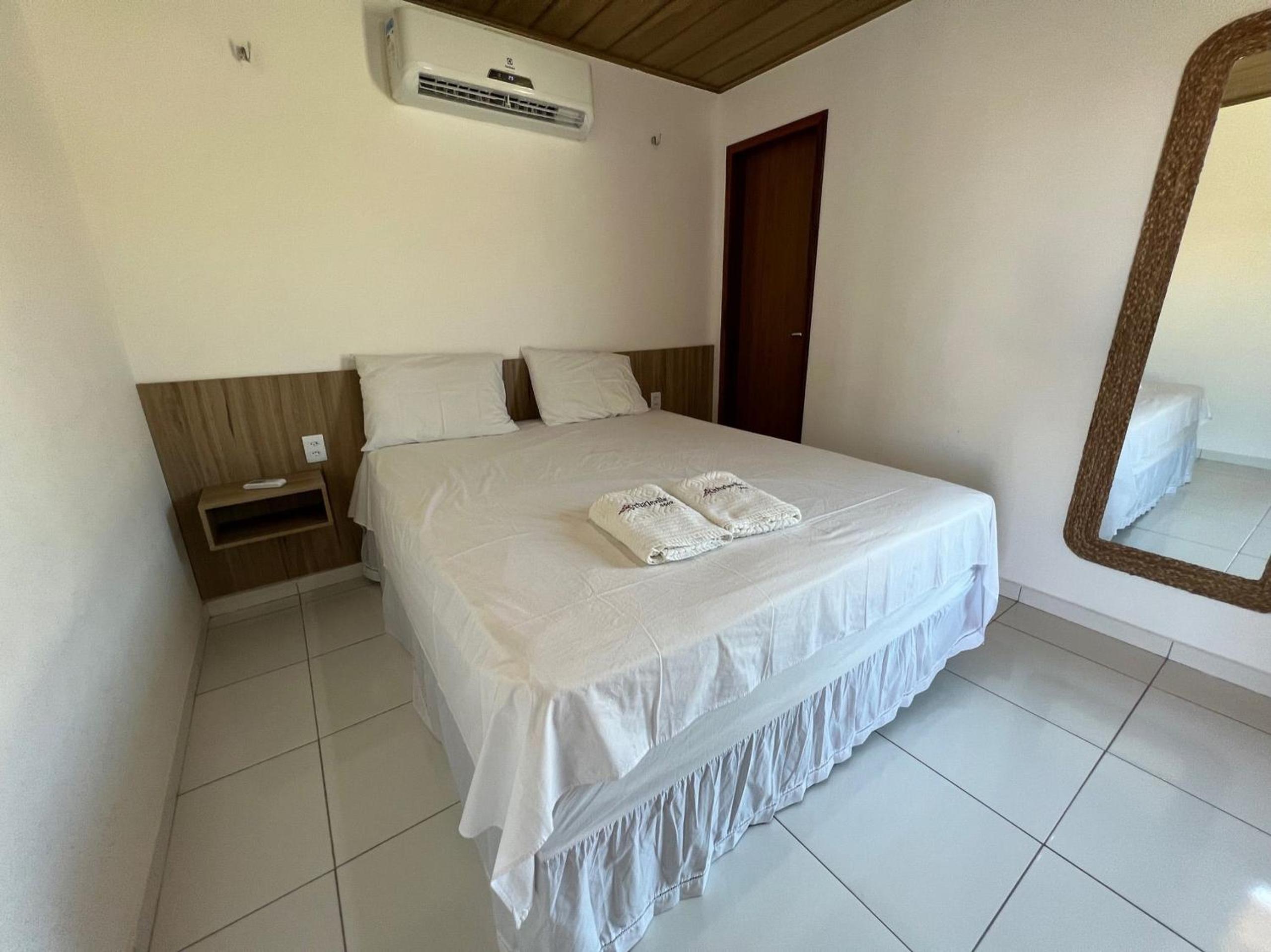 Apartamento completo no Chaleville Coqueiro com imensa área de lazer