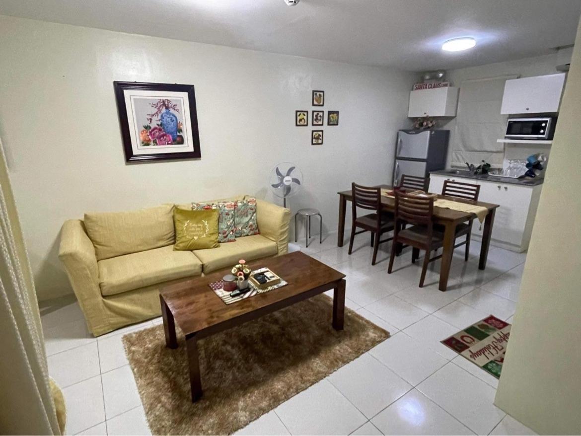 3 Bedrooms 3 Baths Victorian style Townhouse Fully Furnished view 2
