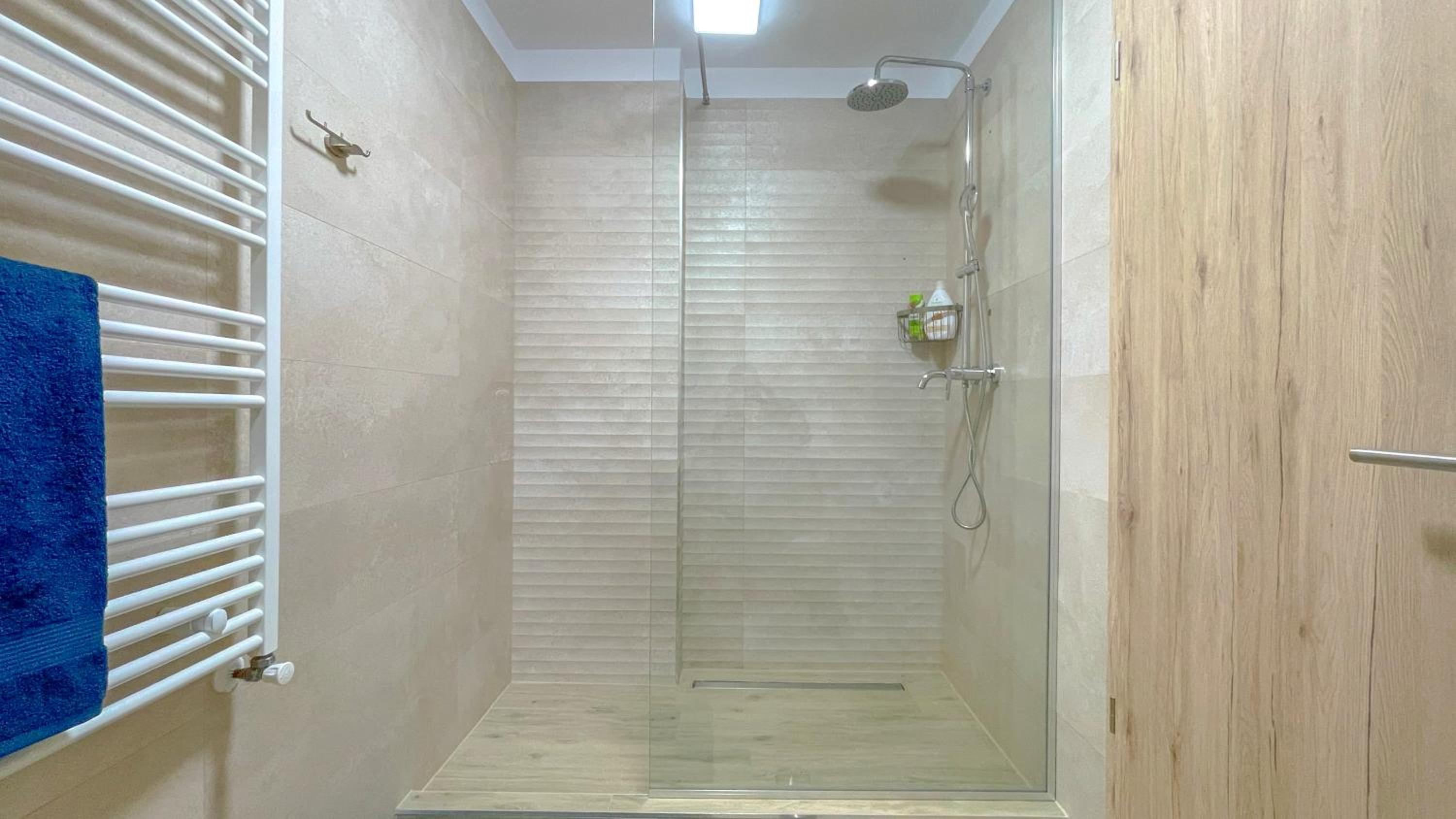 DreamView Apartment with private parking