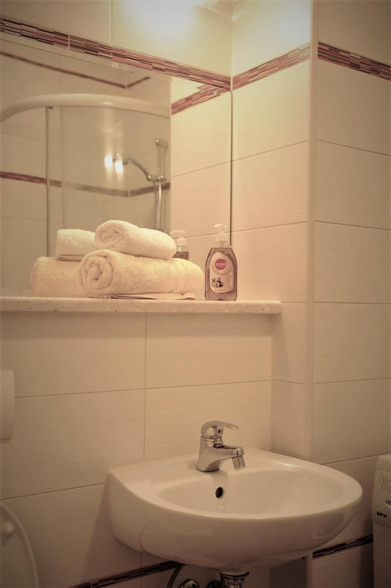 Apartment Mejtas with free parking