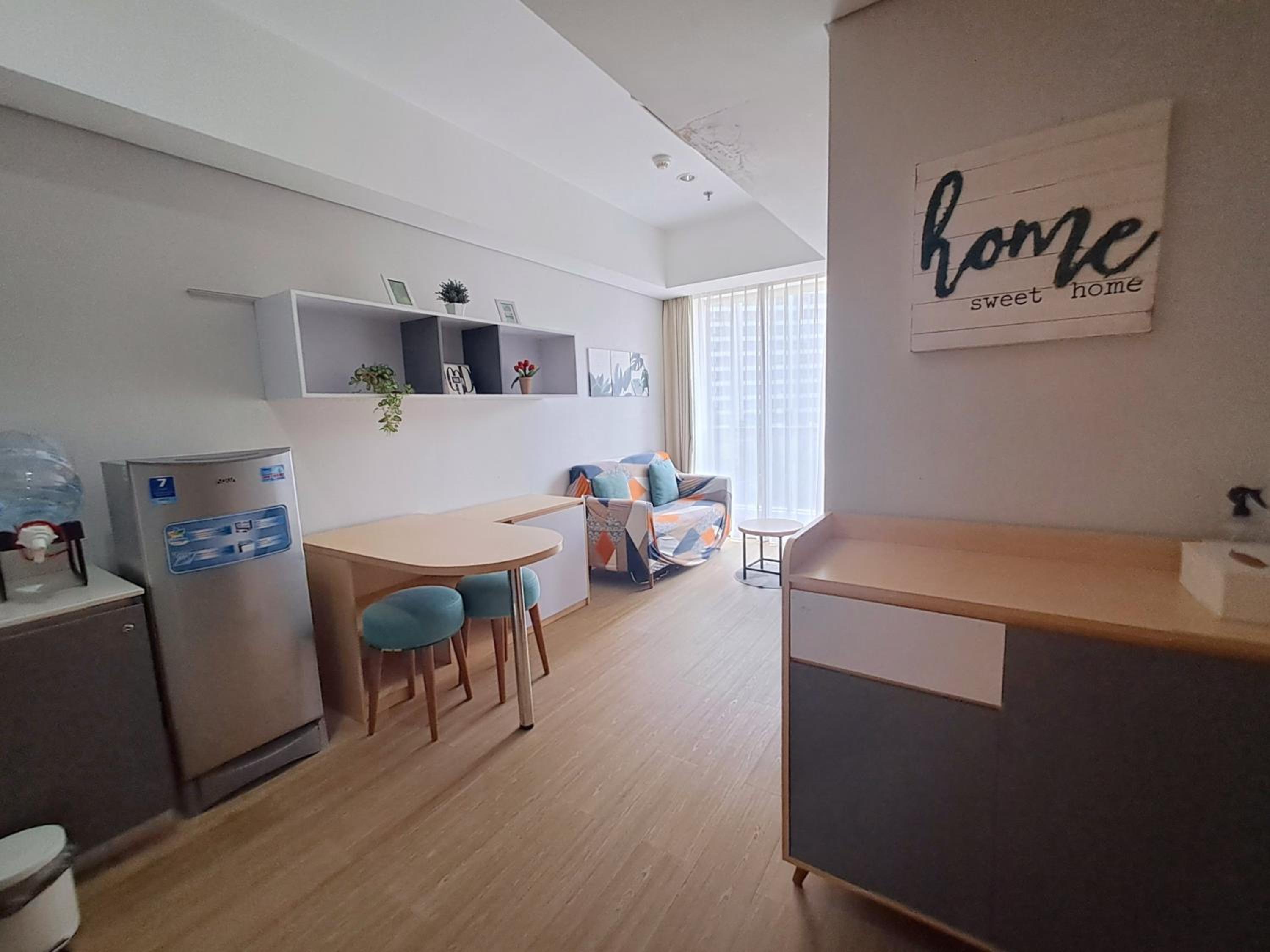 1 BR Apartment Near Shopping Malls view 5