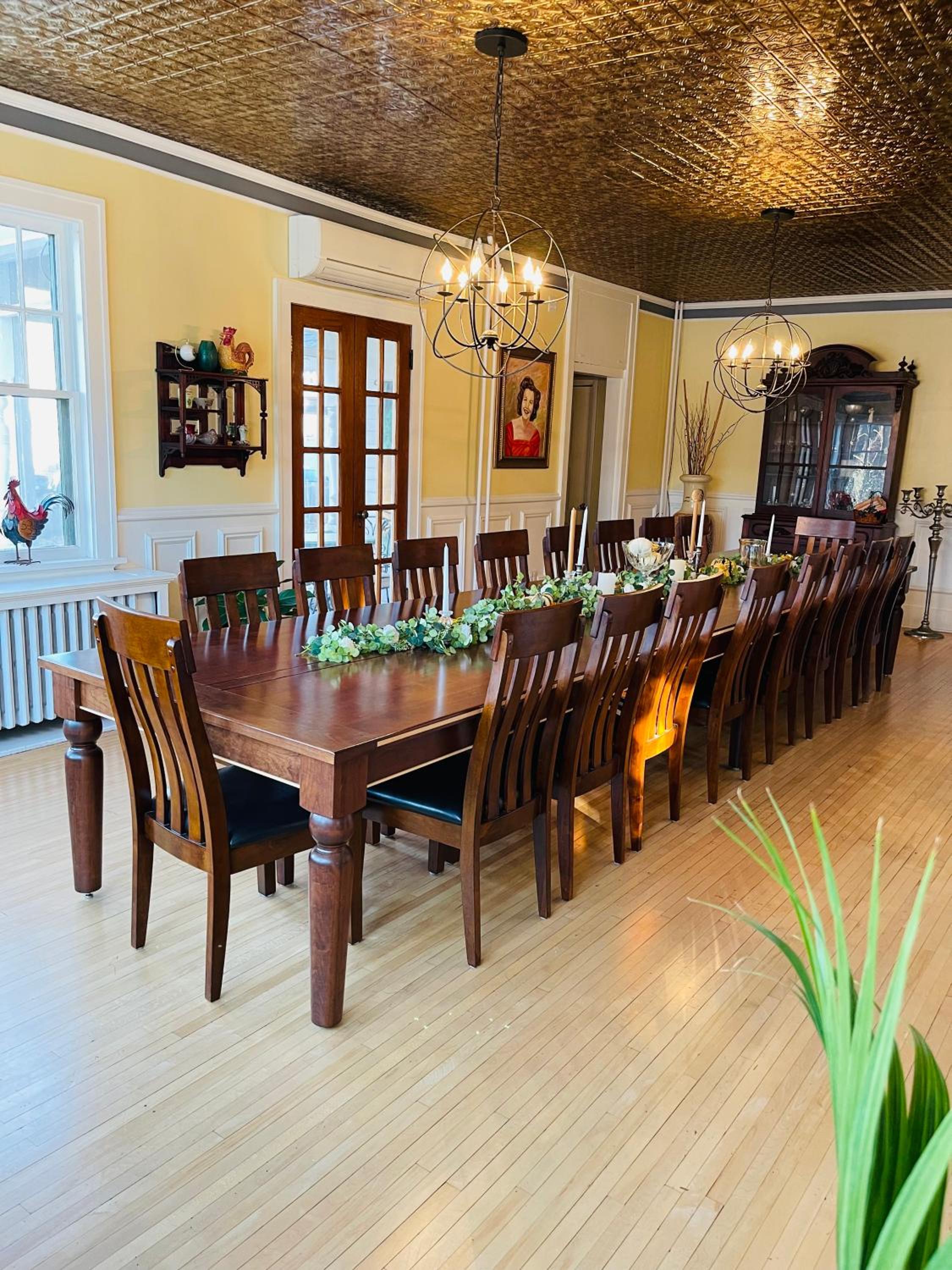 Carriage House Bed & Breakfast