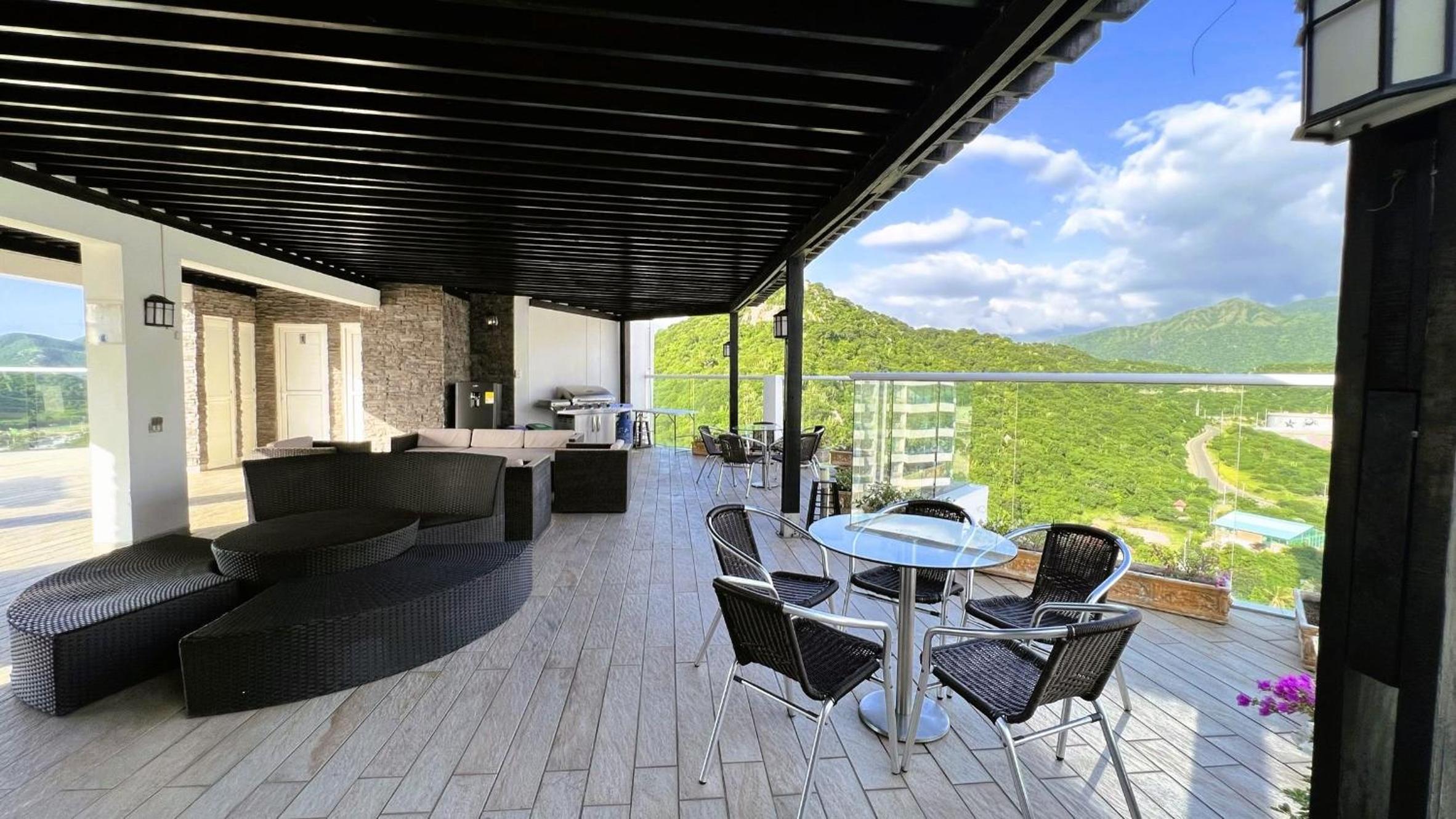 Apto 3 habitaciones vistas al mar pozos colorados