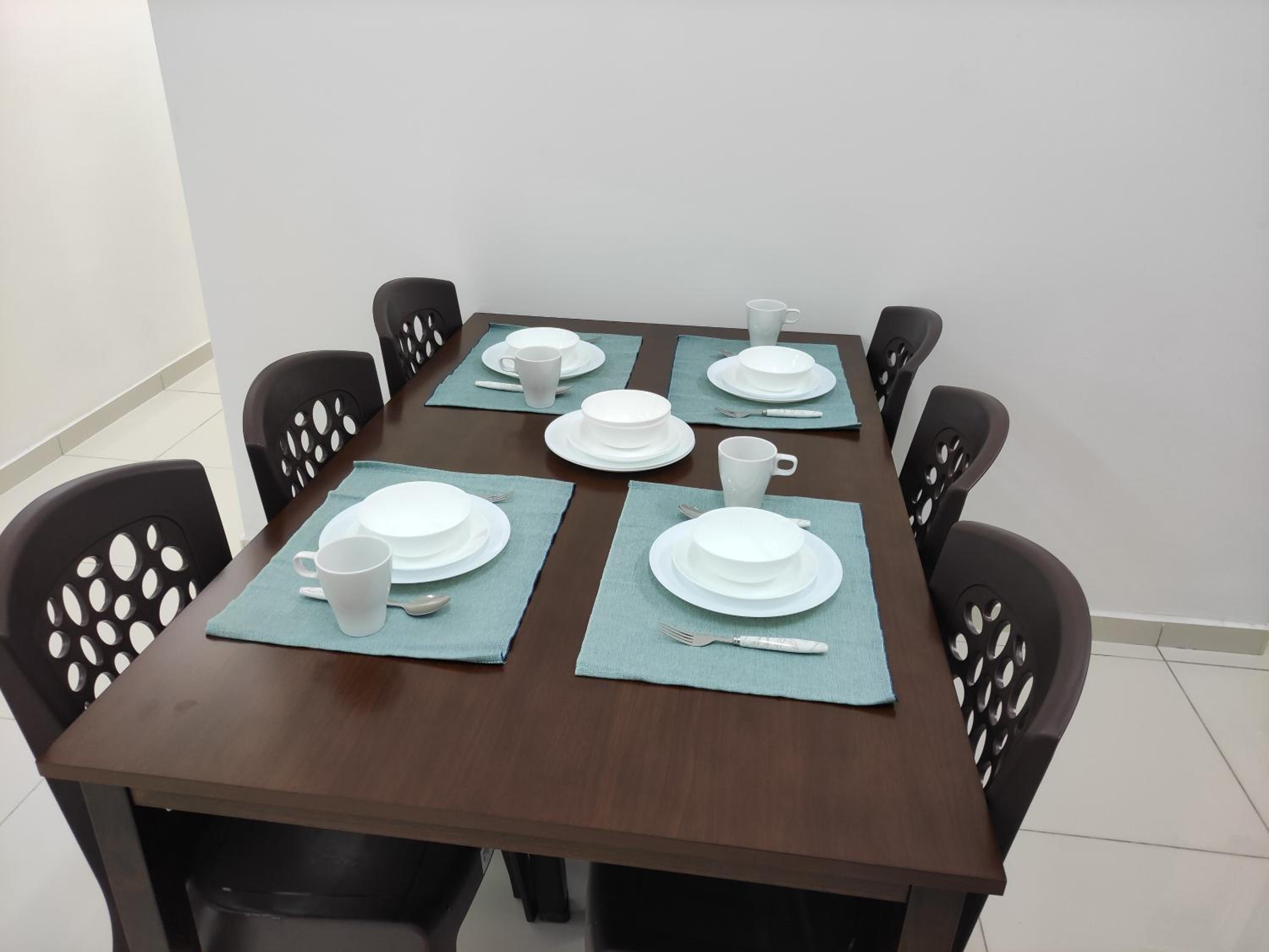 5 mins to MidValley Netflix 3Bedroom