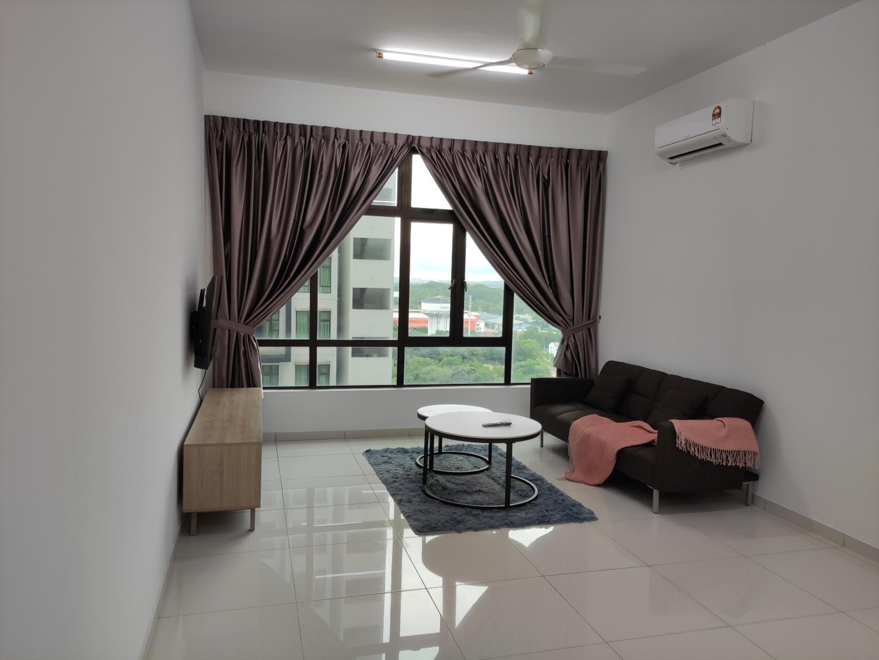 5 mins to MidValley Netflix 3Bedroom