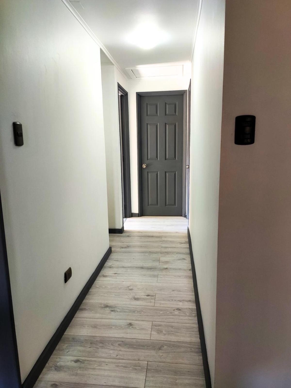 Moderna Cabaña con tinaja caliente