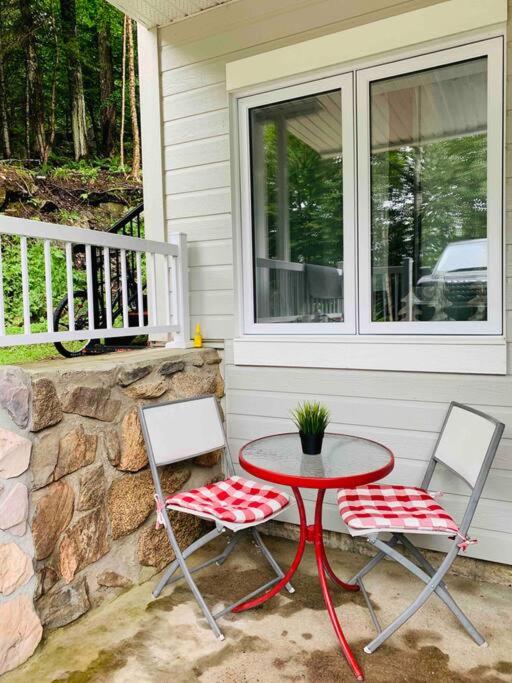 fully equiped Condo, pool and Spa only in summer