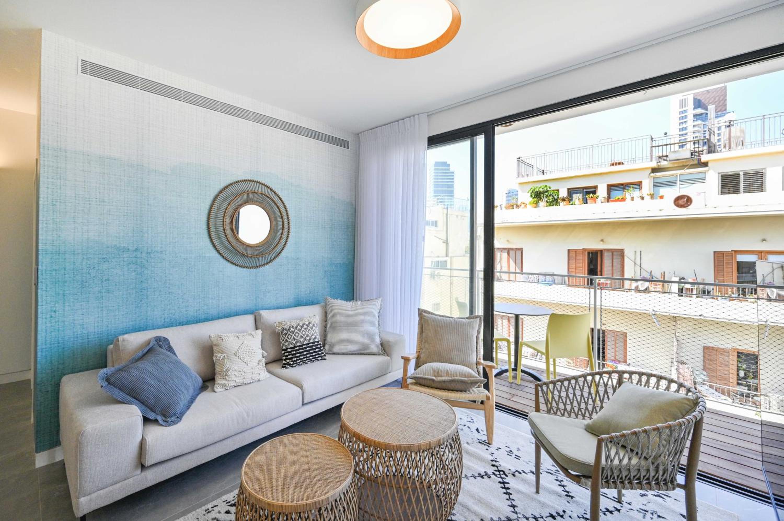 Stylish Oasis 2BR near the beach by HolyGuest view 2