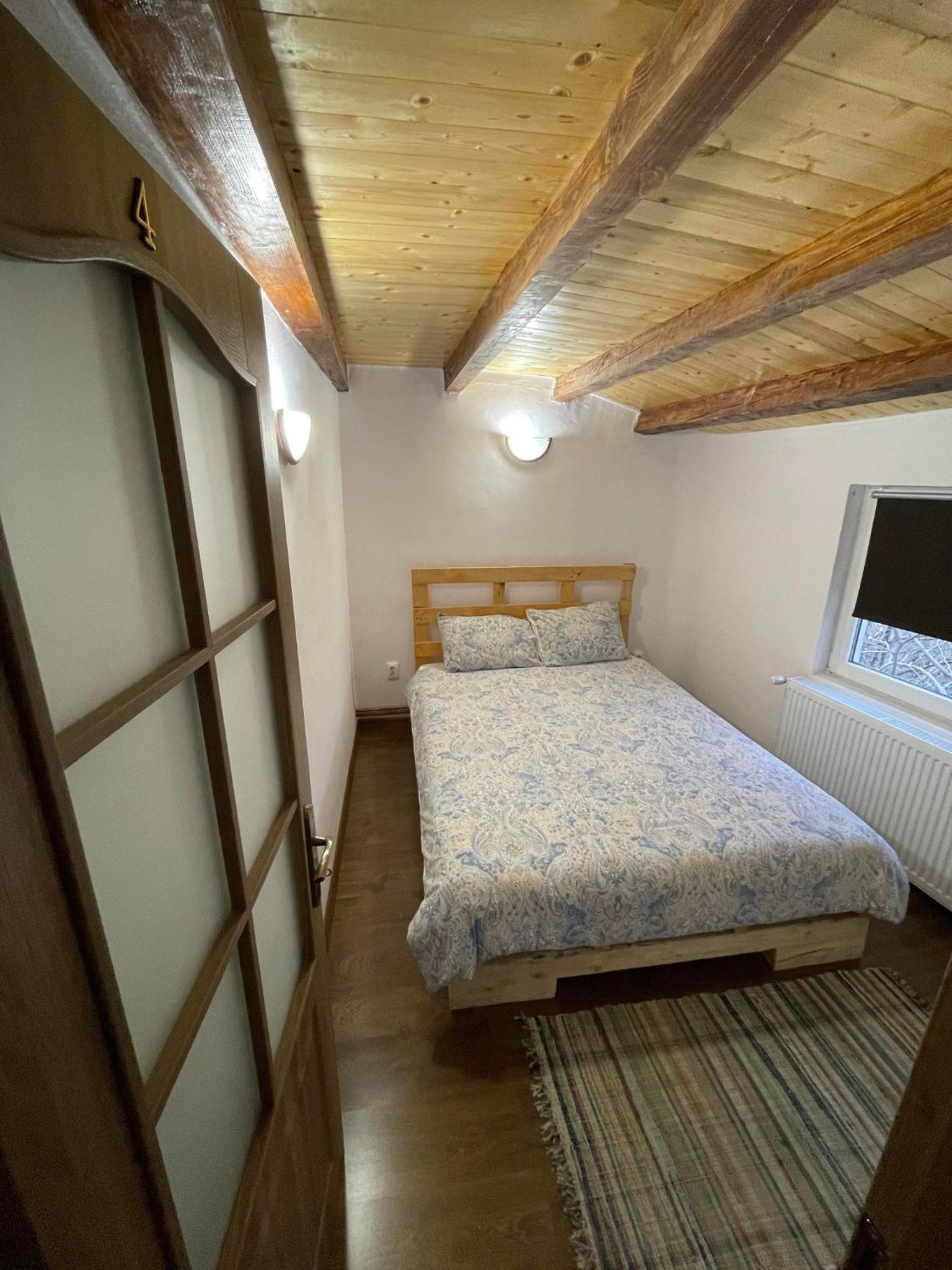 Cabana Tudor view 4