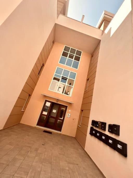 luxurious-Fully equipped & renovated-2Room Suite-Elevator-Quite area-Secure Parking