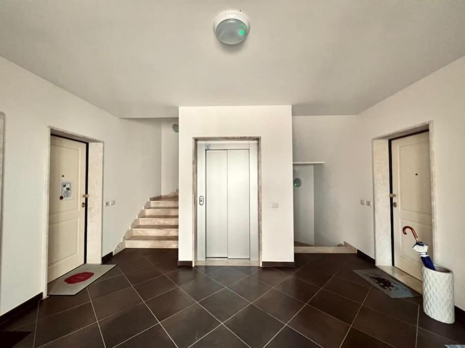 luxurious-Fully equipped & renovated-2Room Suite-Elevator-Quite area-Secure Parking