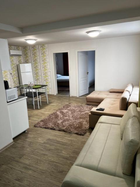 Apartament 9 Central view 3