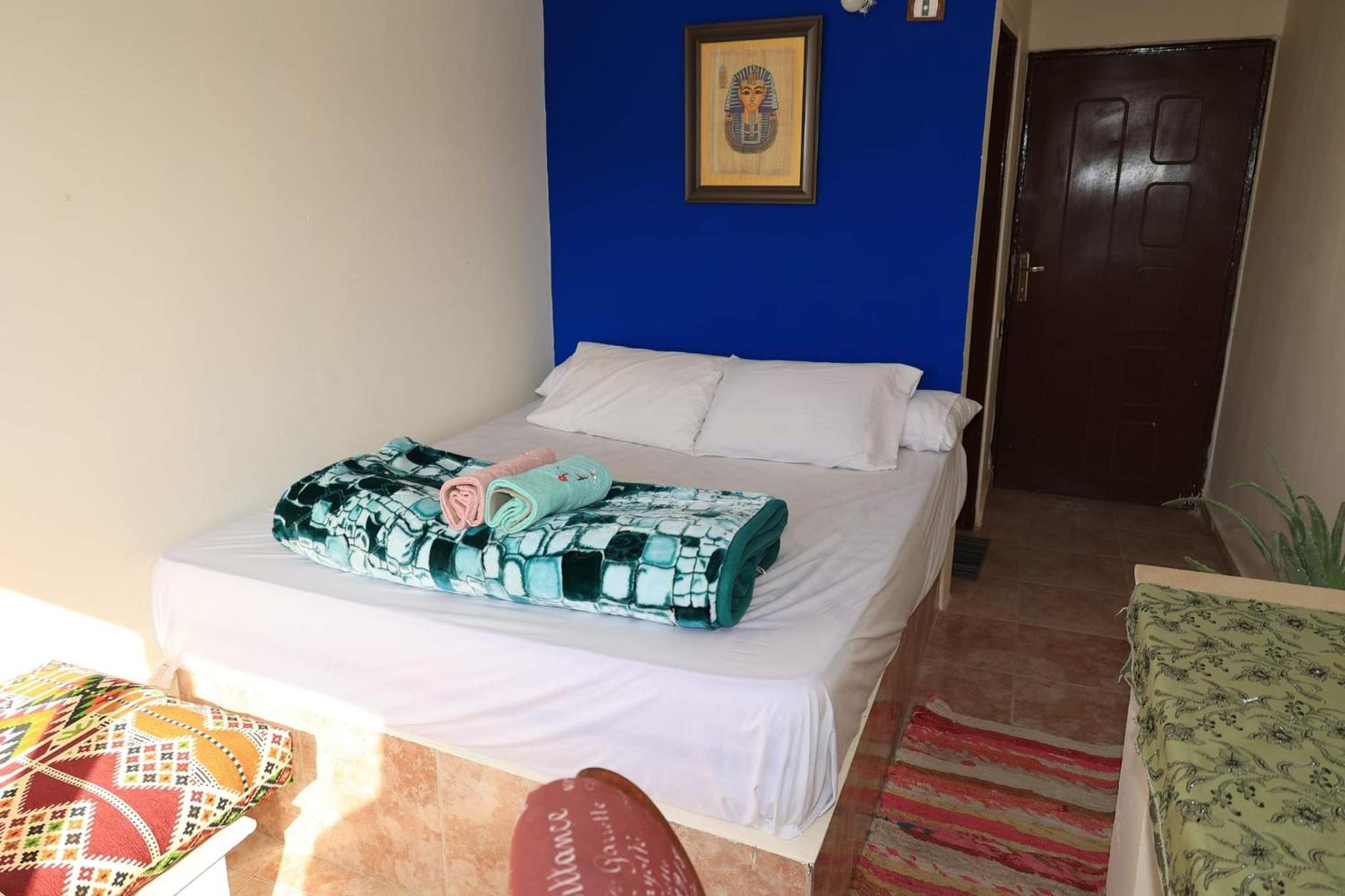 Seror Guest House
