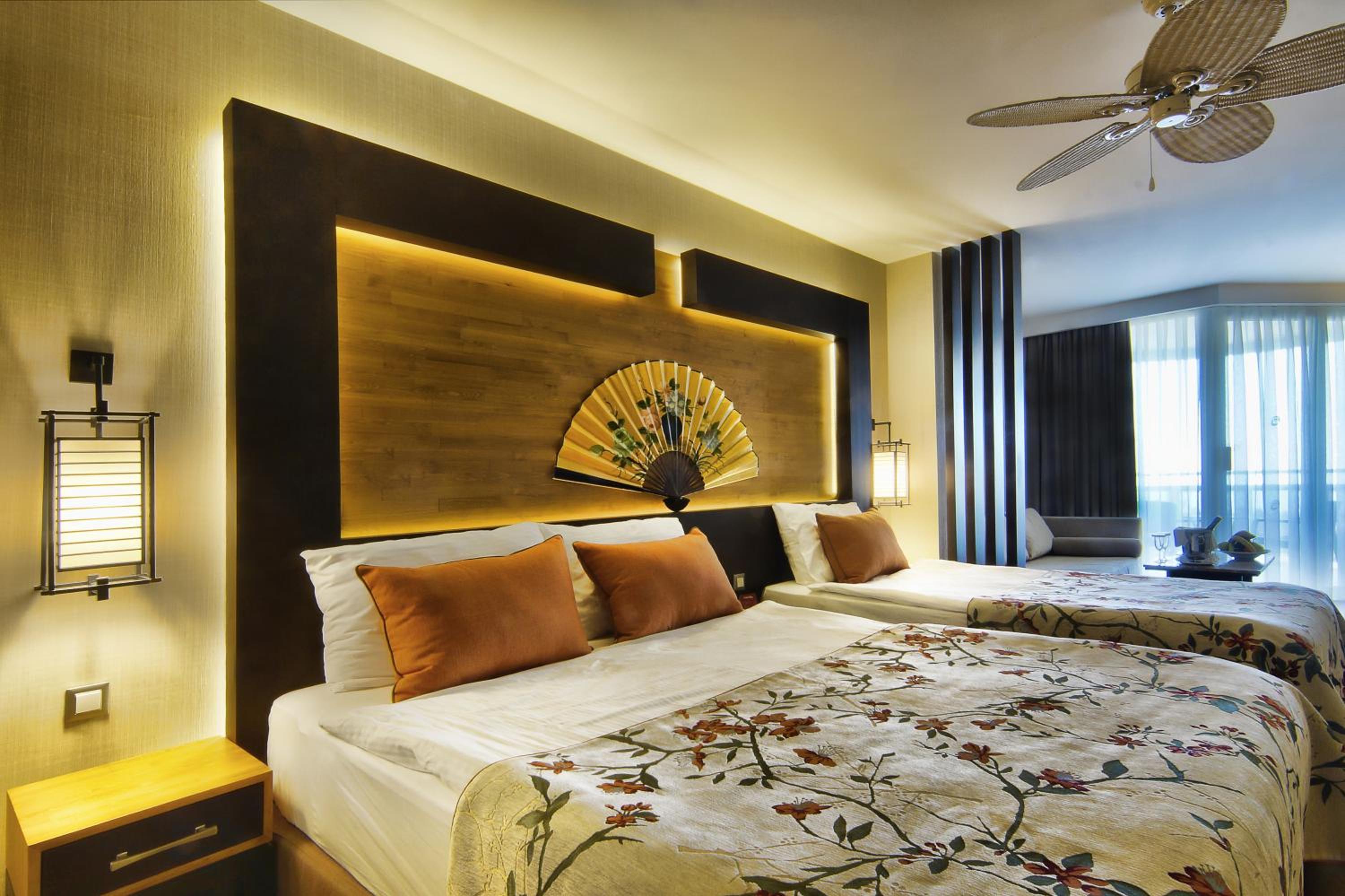 Limak Lara Deluxe Hotel & Resort Antalya