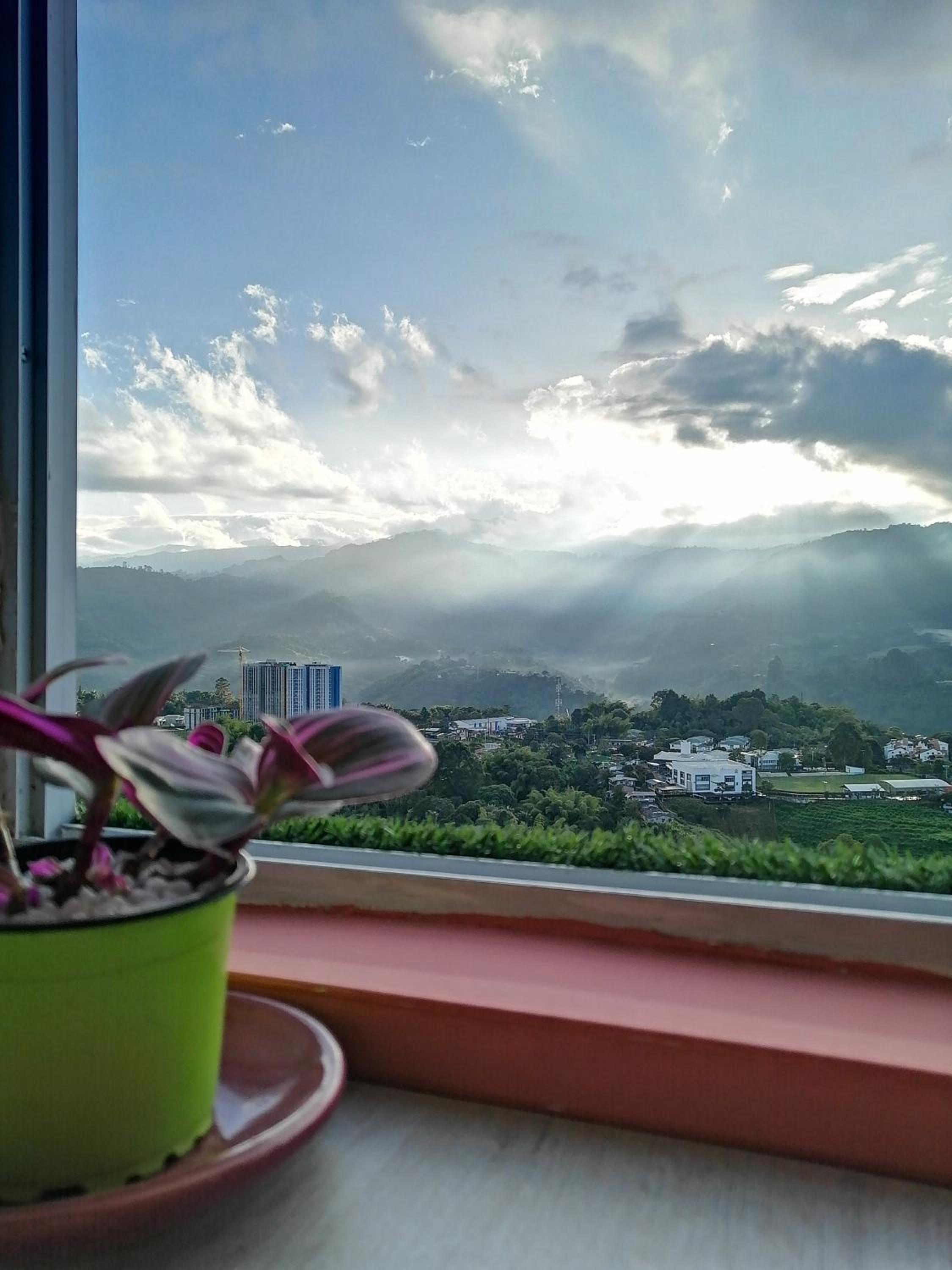 Vista al Mar Verde de Armenia con parqueadero privado