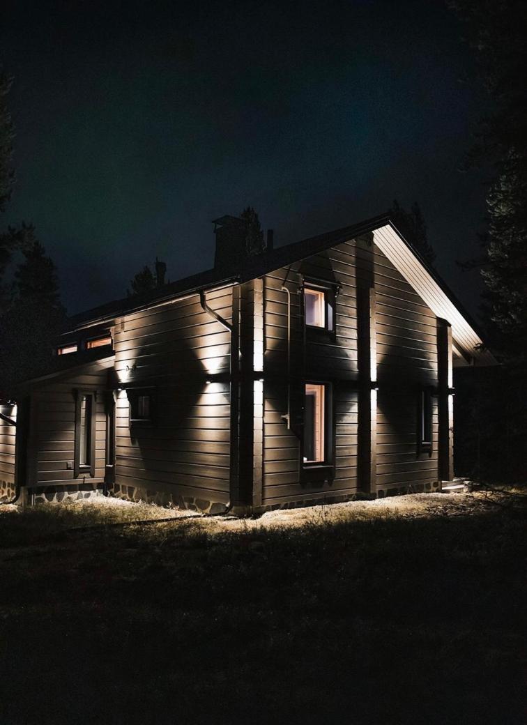Le-Villa Black