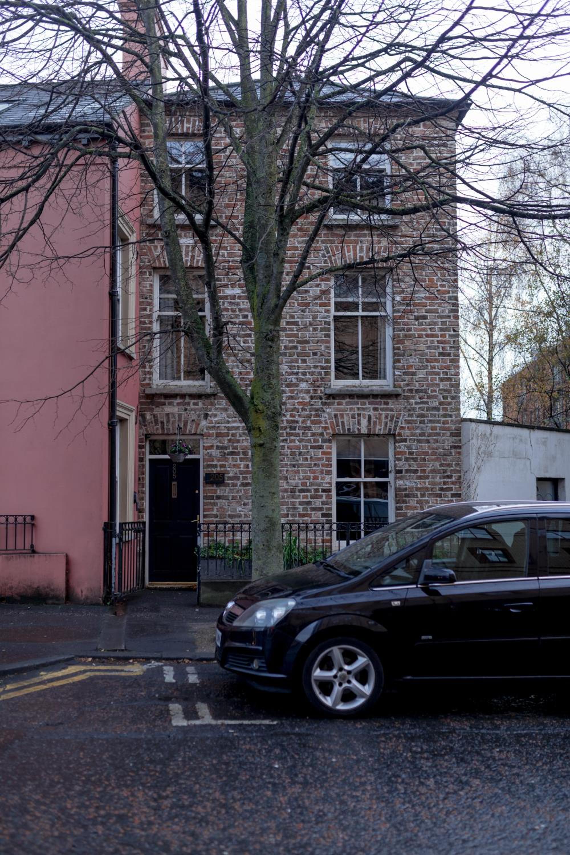 Belfast City self catering 3 bedroom town house view 2