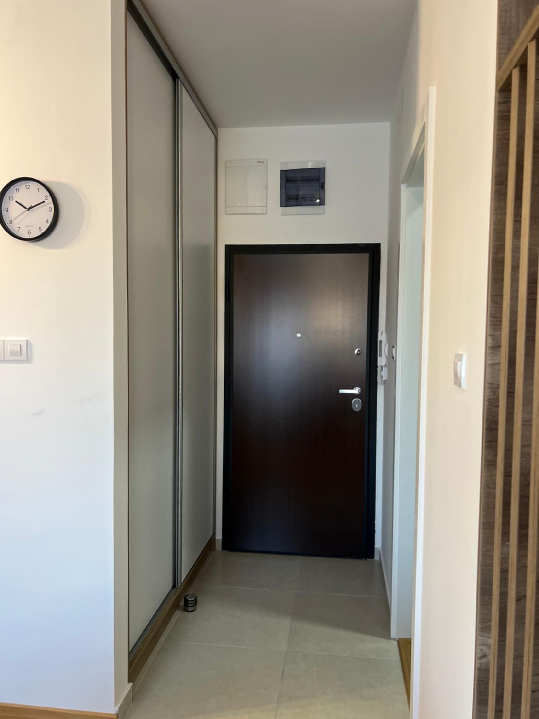 Apartment Joe private parking view 2