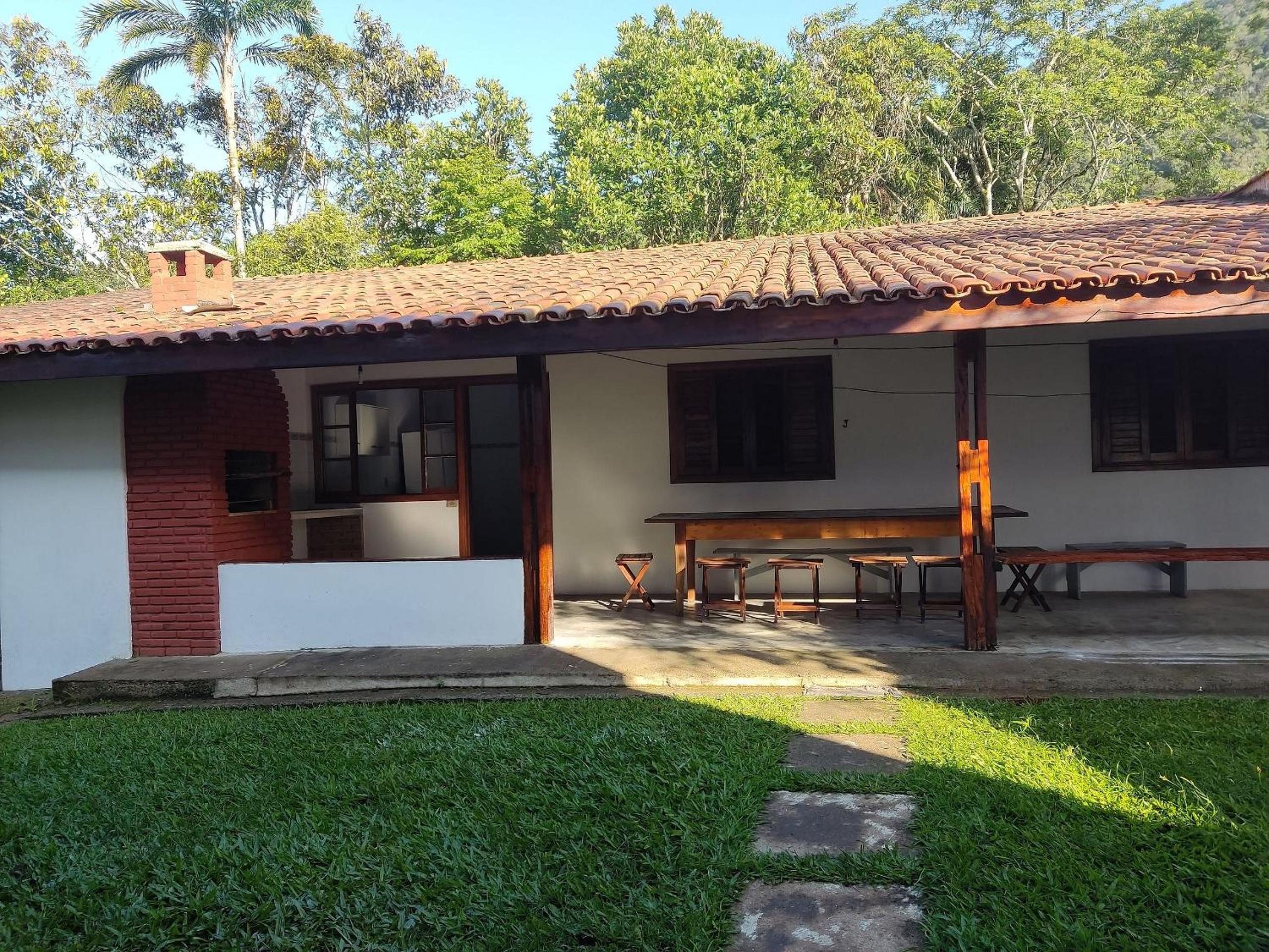 House with garden and barbecue near the beach