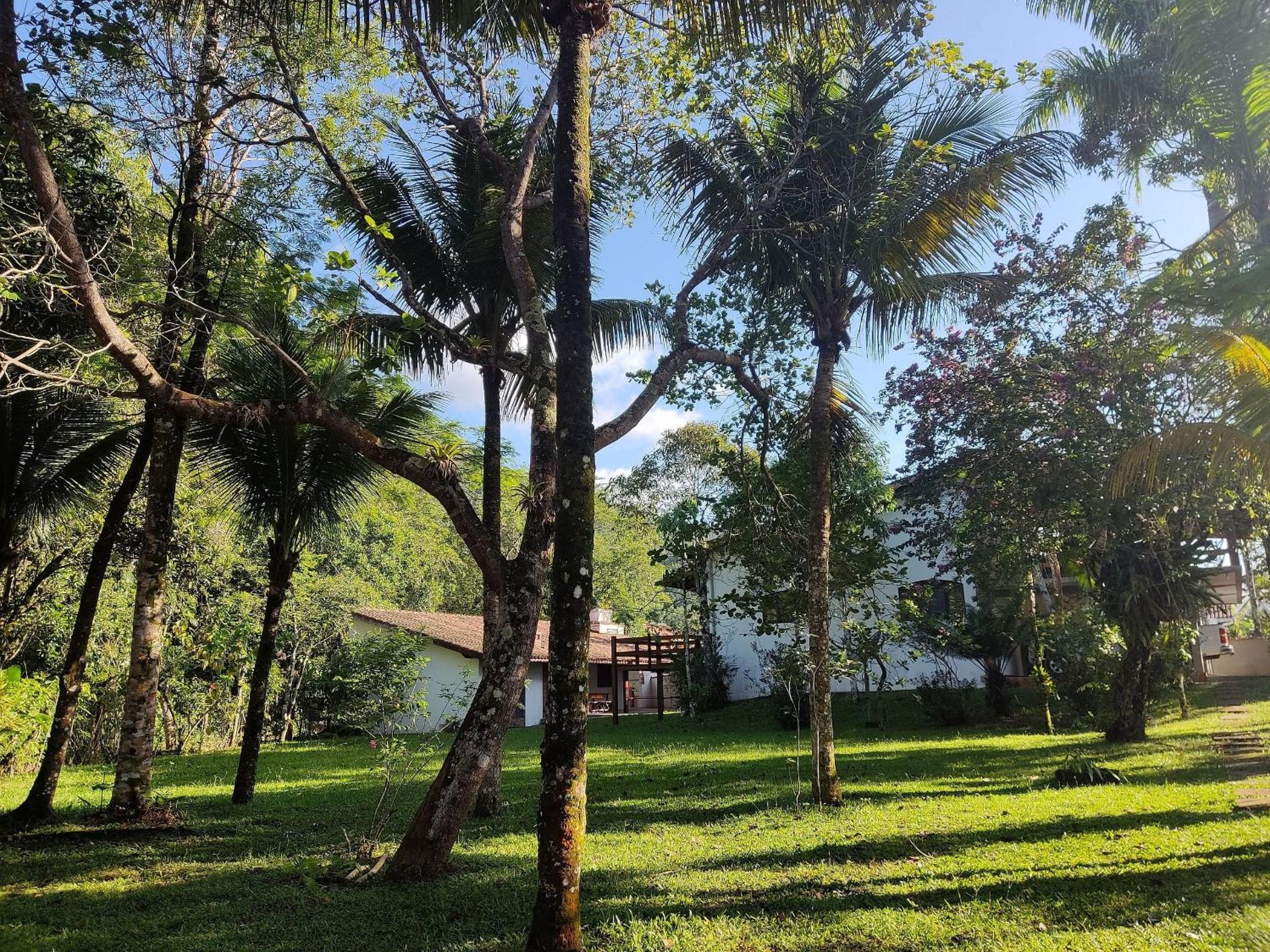 House with garden and barbecue near the beach