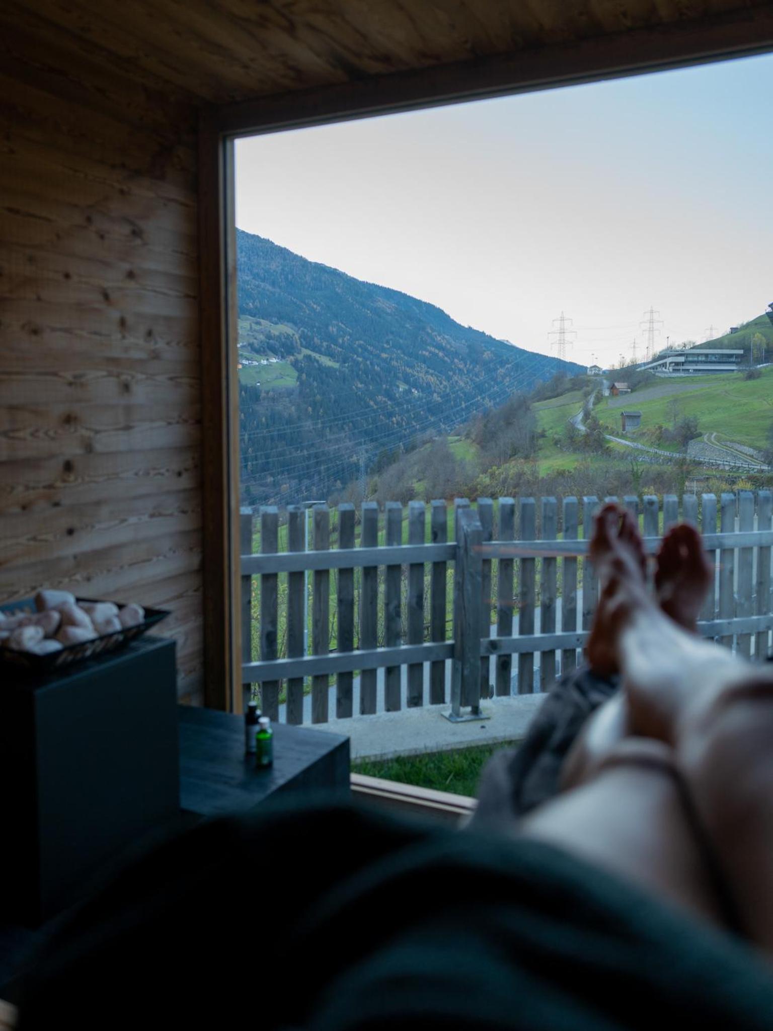Chalet Hittli 1065 Tirol sauna garden WiFi guest card