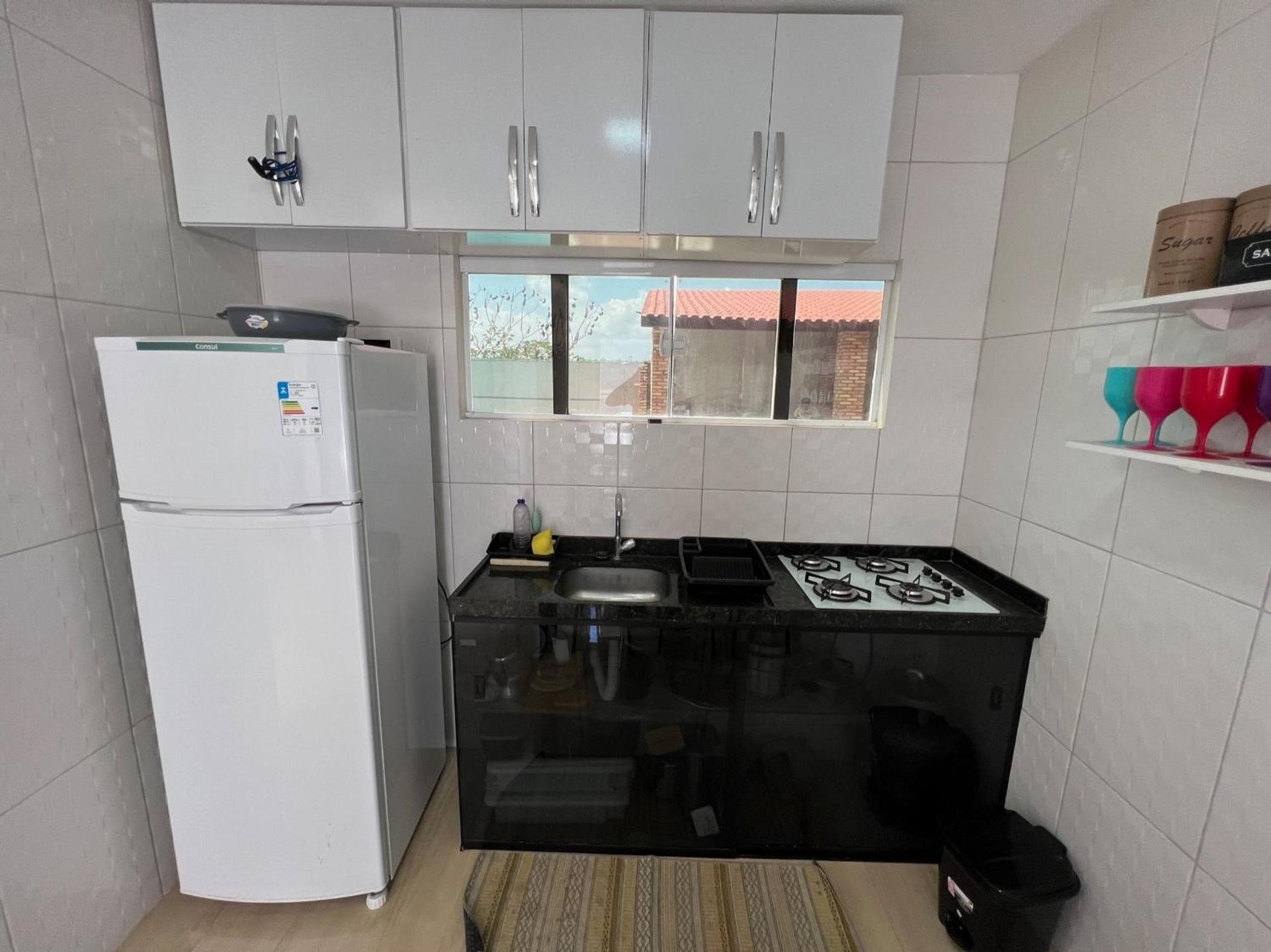 Apartamento na Praia de Atalaia ampla com área de lazer ideal para famílias grandes