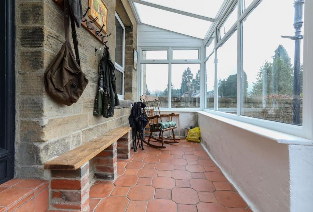 Folly View - Private, peaceful apartment with stunning views. view 3