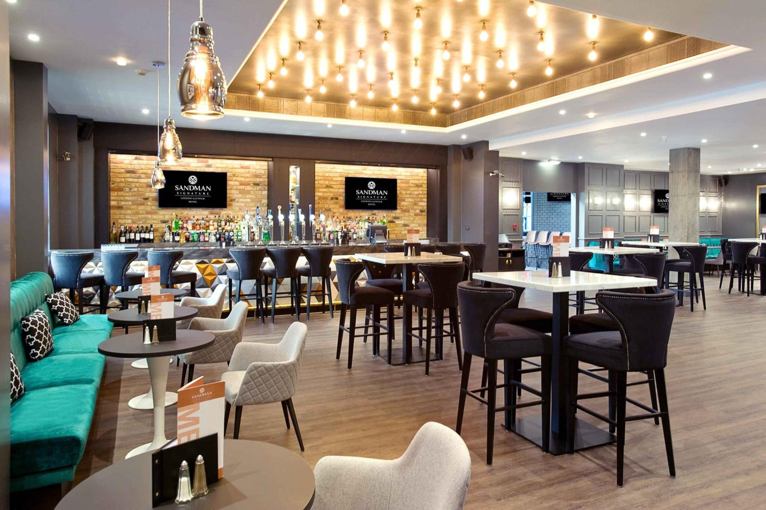 Crawley Vacations - Sandman Signature London Gatwick Hotel - Property Image 2