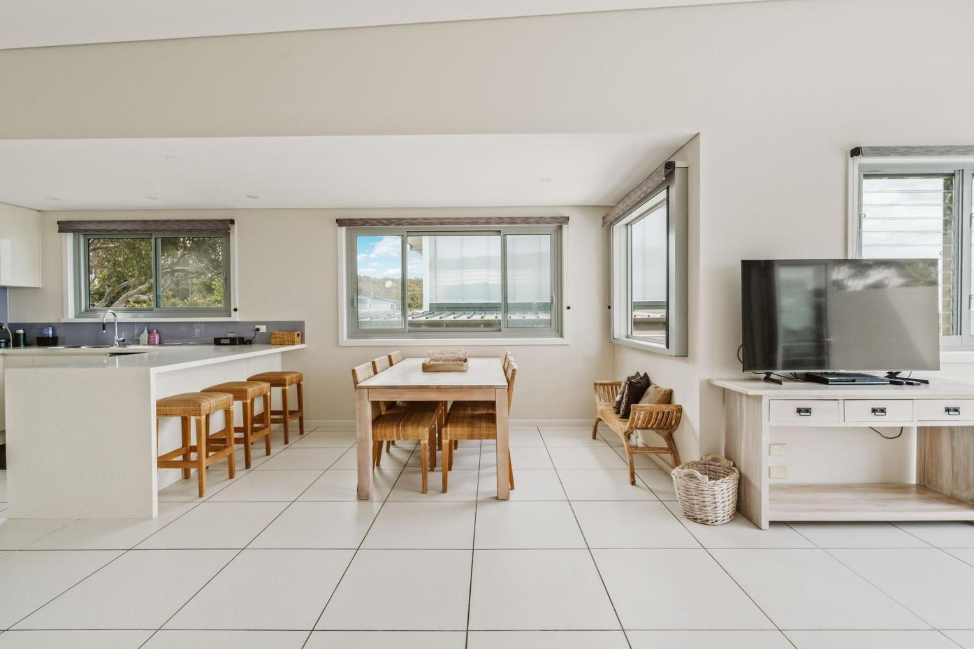 Allure at Hyams Beach - seconds to white sands
