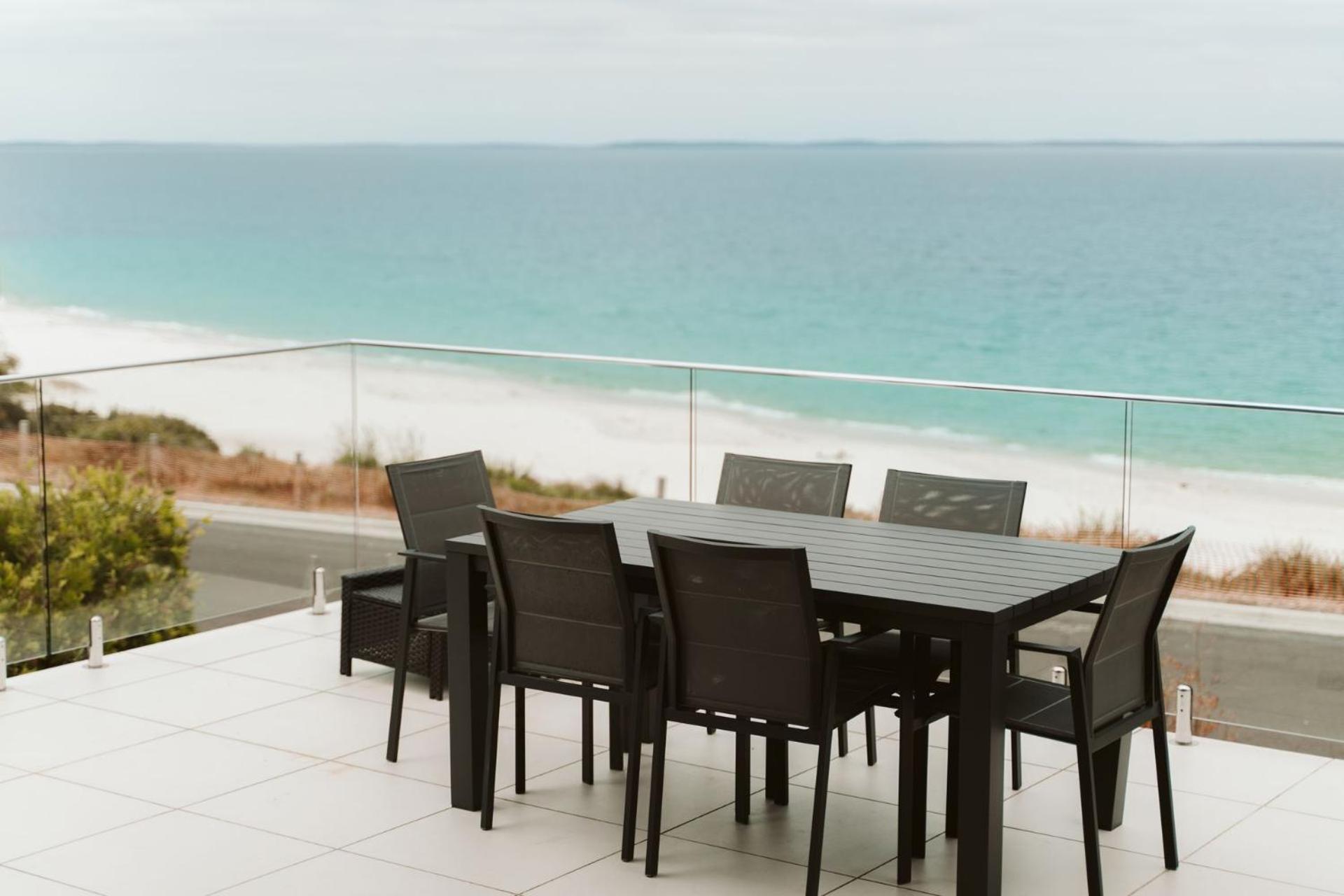 Allure at Hyams Beach - seconds to white sands