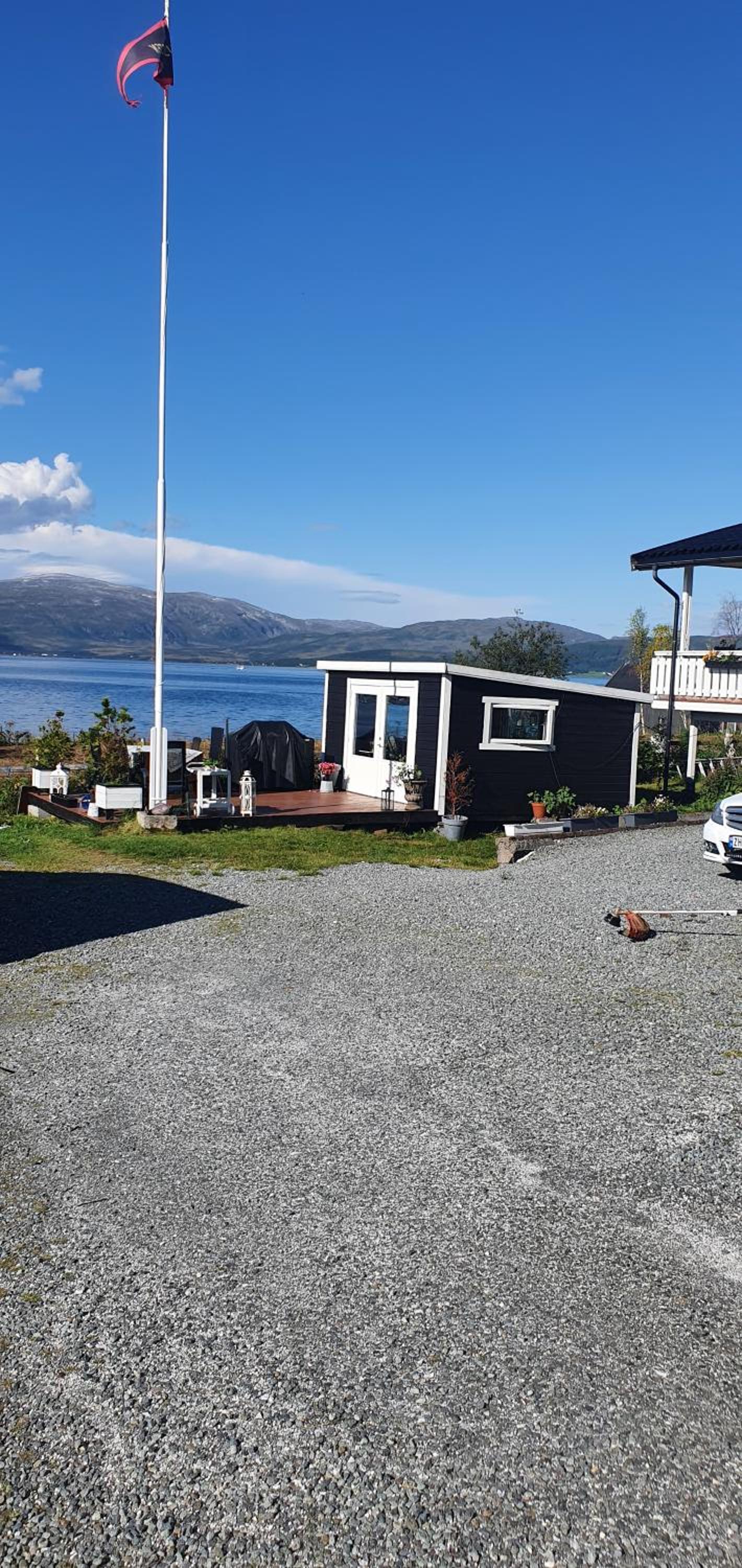 Nydelig utsikt, egen leilighet med to parkeringer view 5