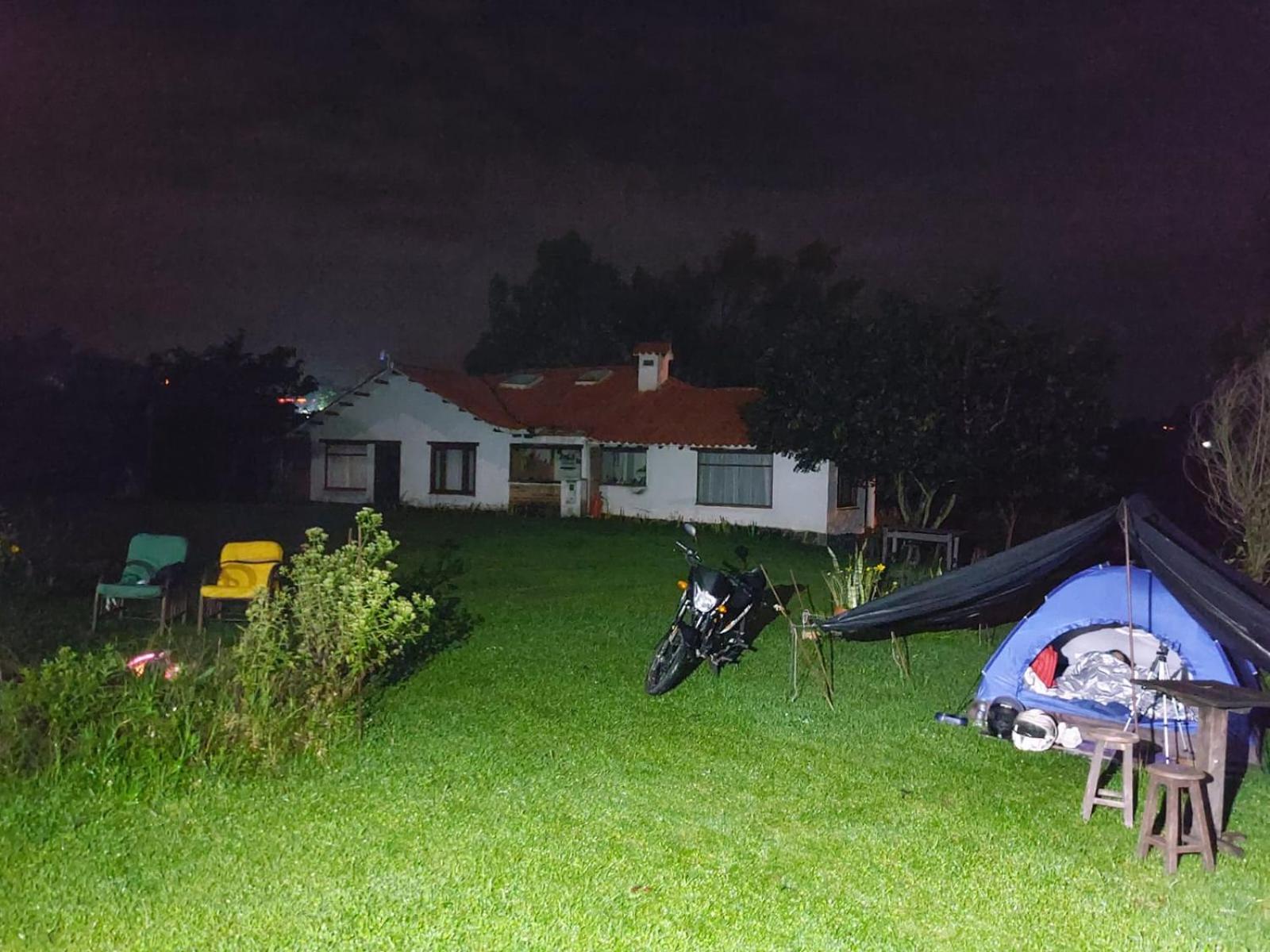 Hospedaje y Zona de Camping Pistacho