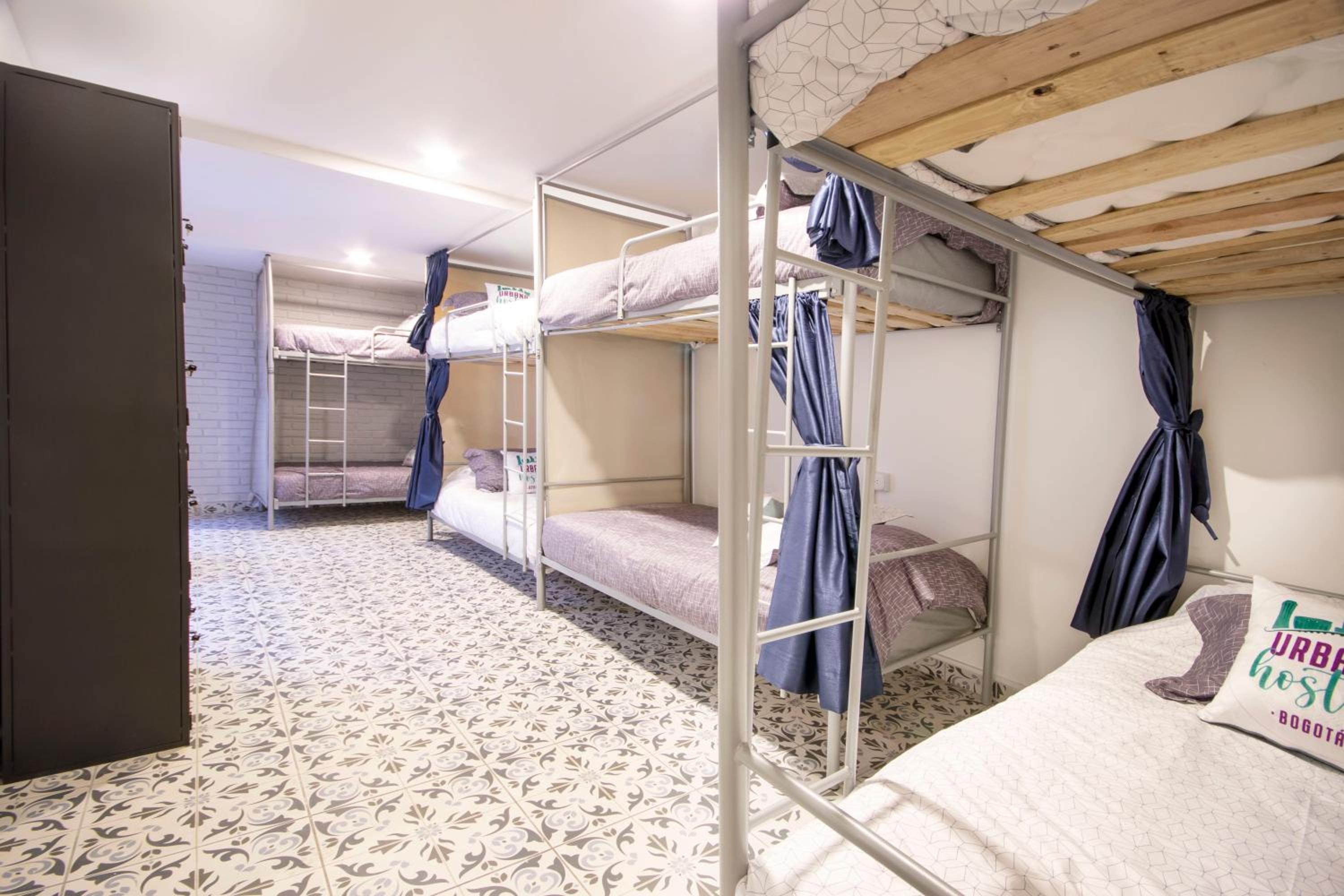 Urbana Hostel