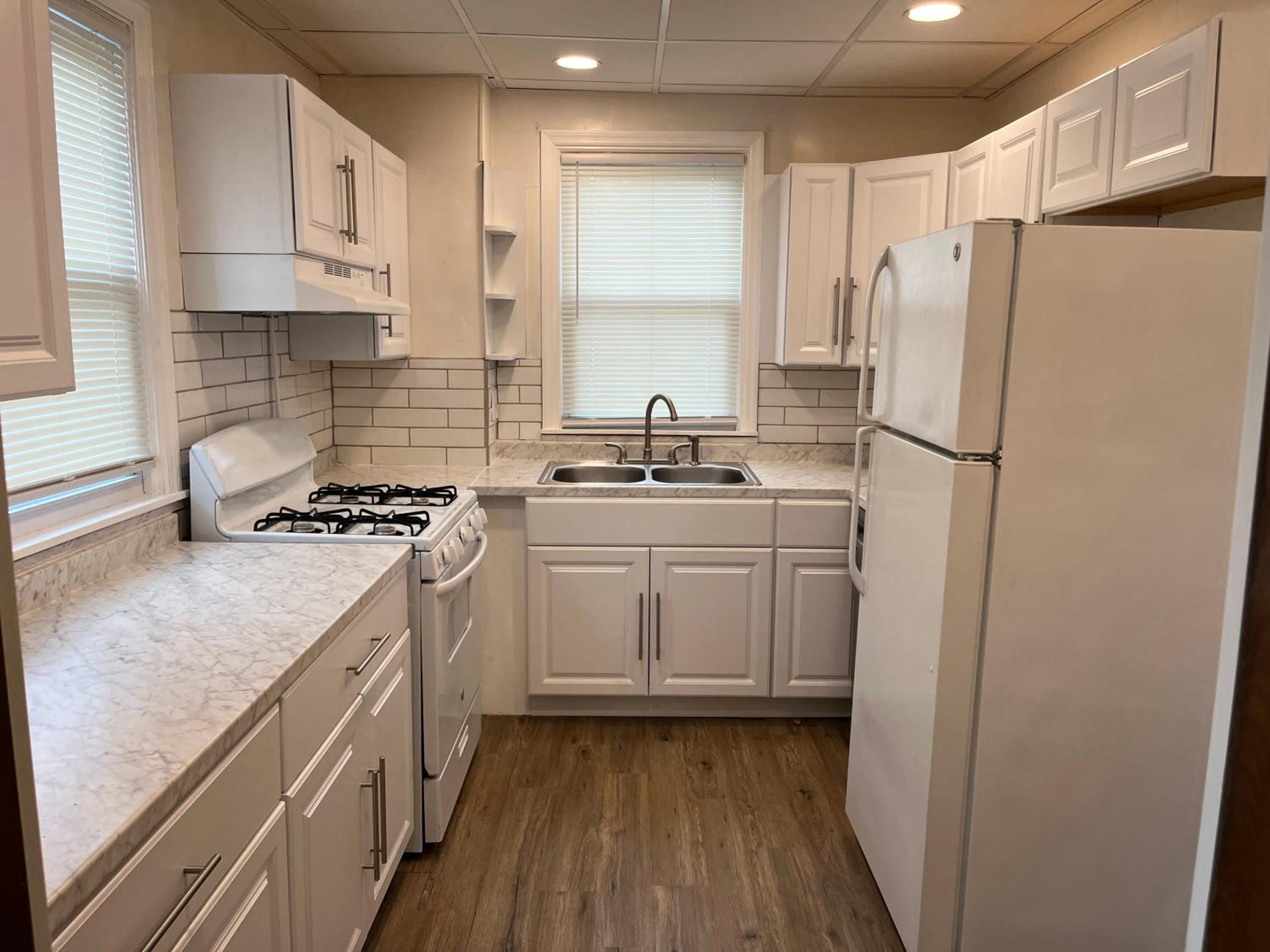 Hudson #1 Private Two Bed near Xavier & Downtown