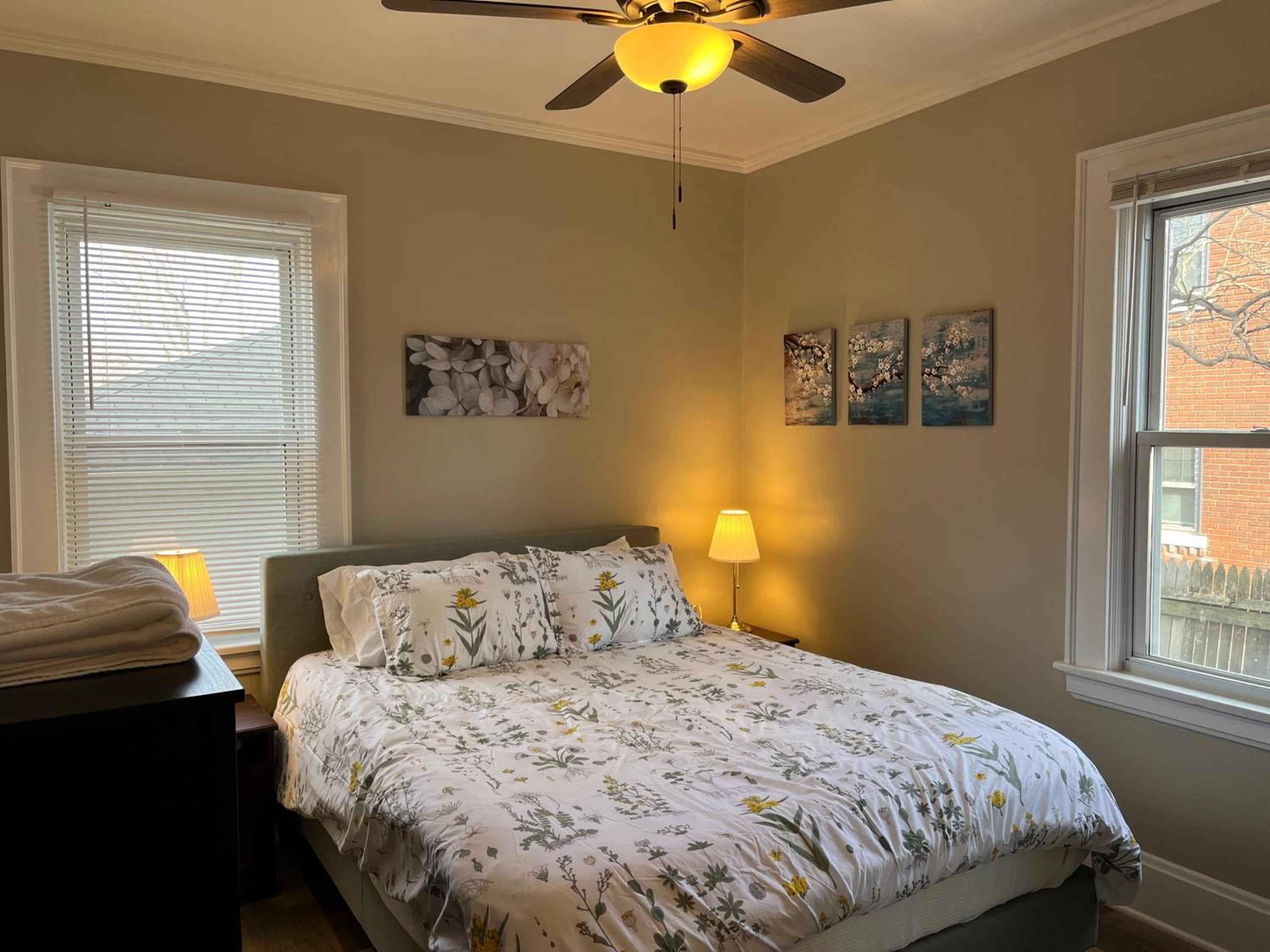 Hudson #1 Private Two Bed near Xavier & Downtown