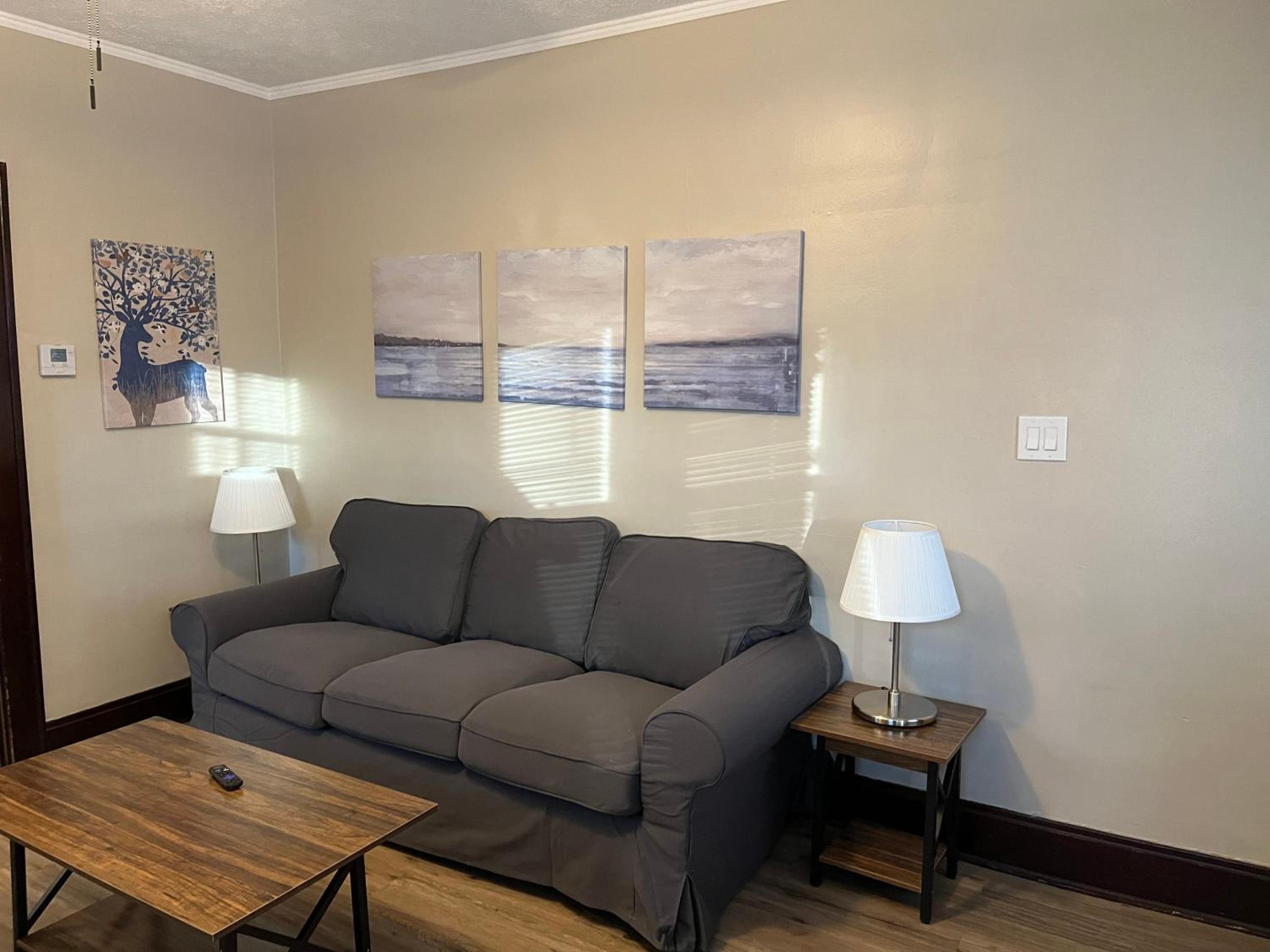 Hudson #1 Private Two Bed near Xavier & Downtown, photo 17