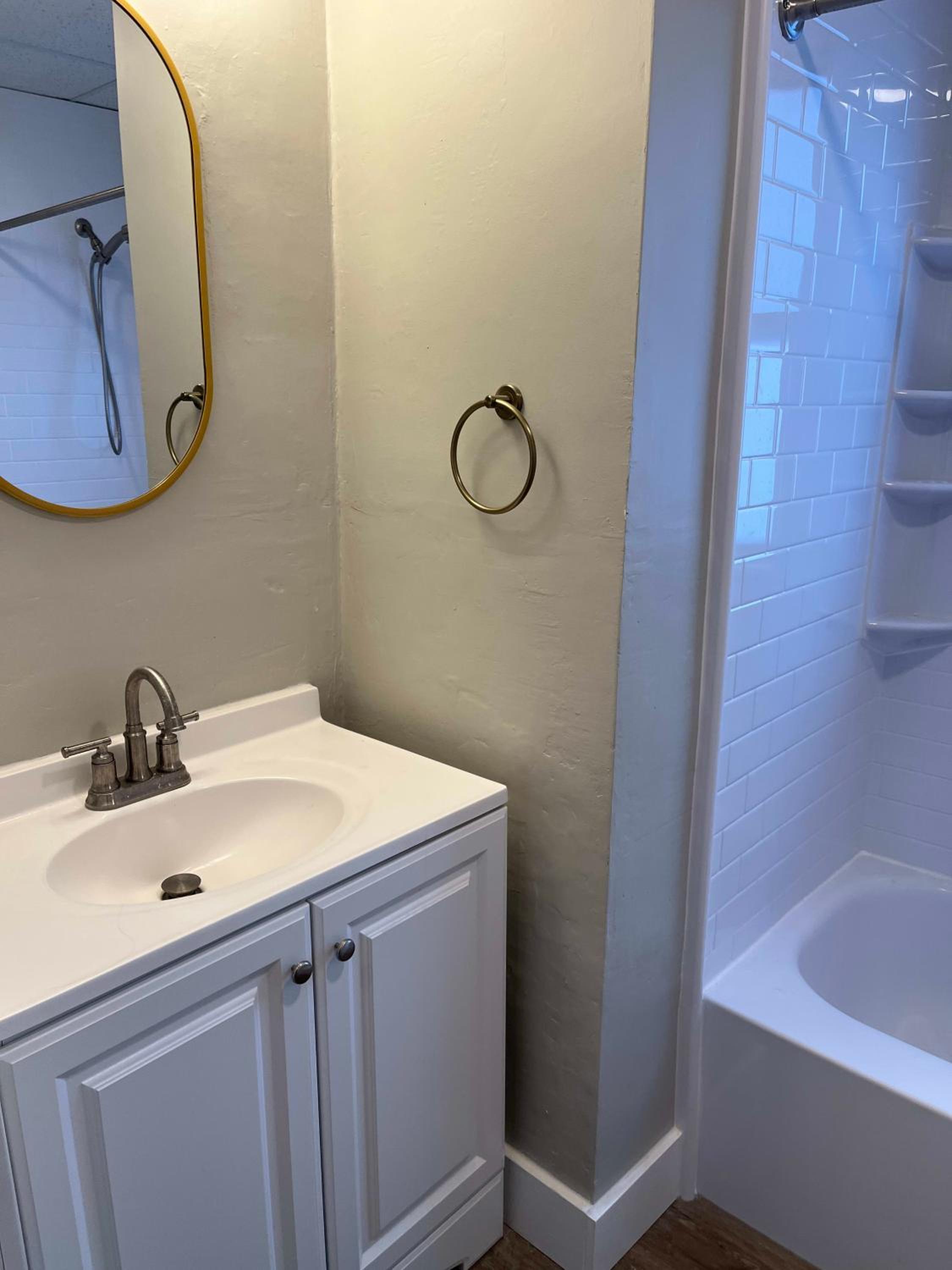 Hudson #1 Private Two Bed near Xavier & Downtown, photo 10