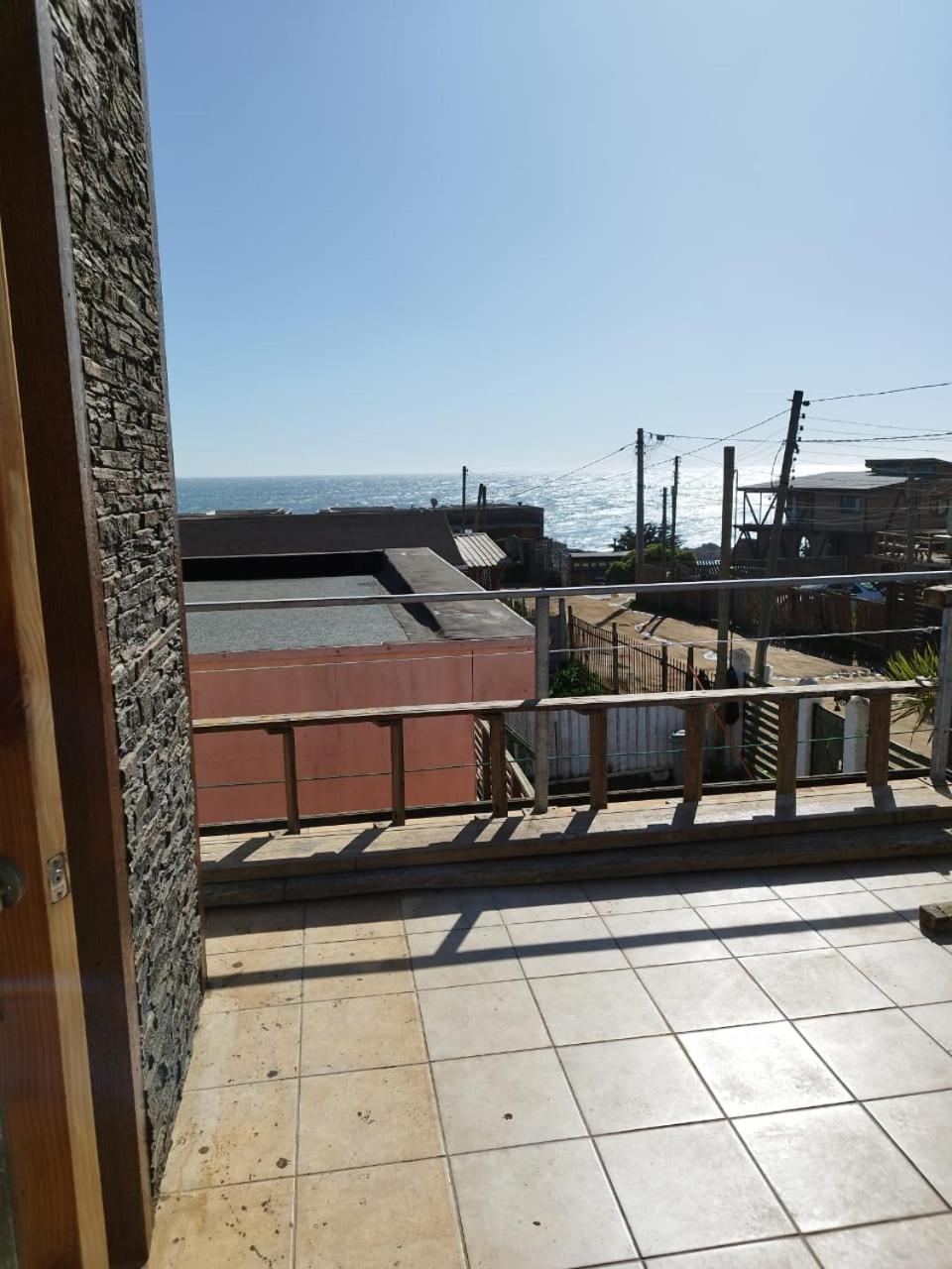 Hermosa casa a pasos de la playa, excelente vista.
