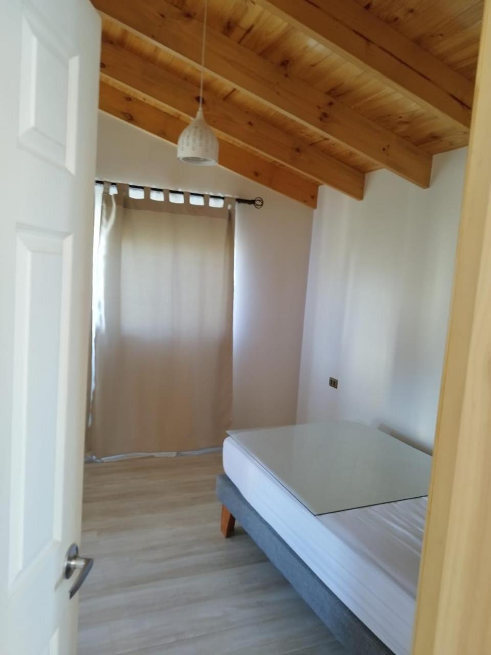 Hermosa casa a pasos de la playa, excelente vista.
