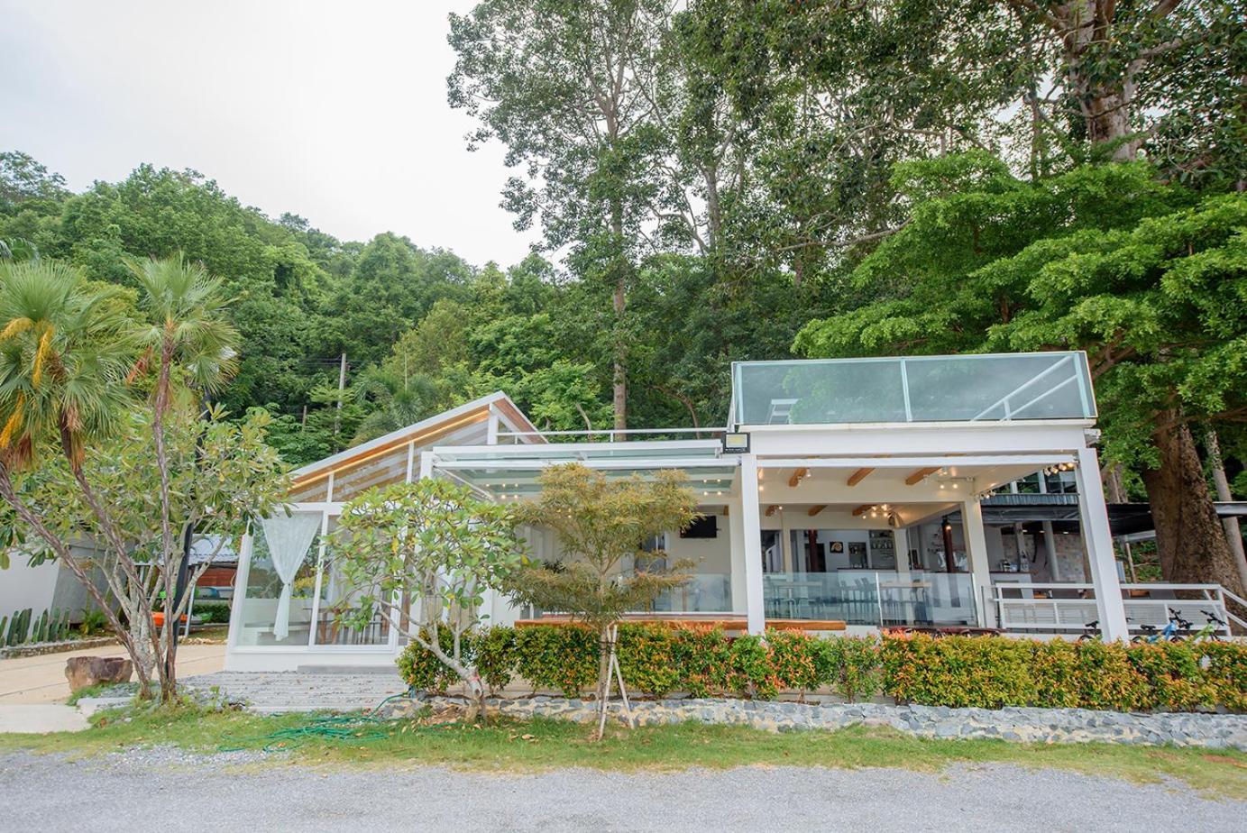 Seashell Village Resort