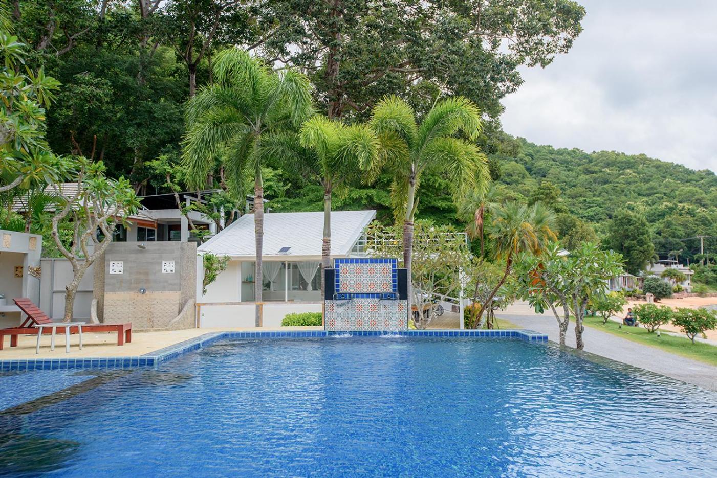 Seashell Village Resort