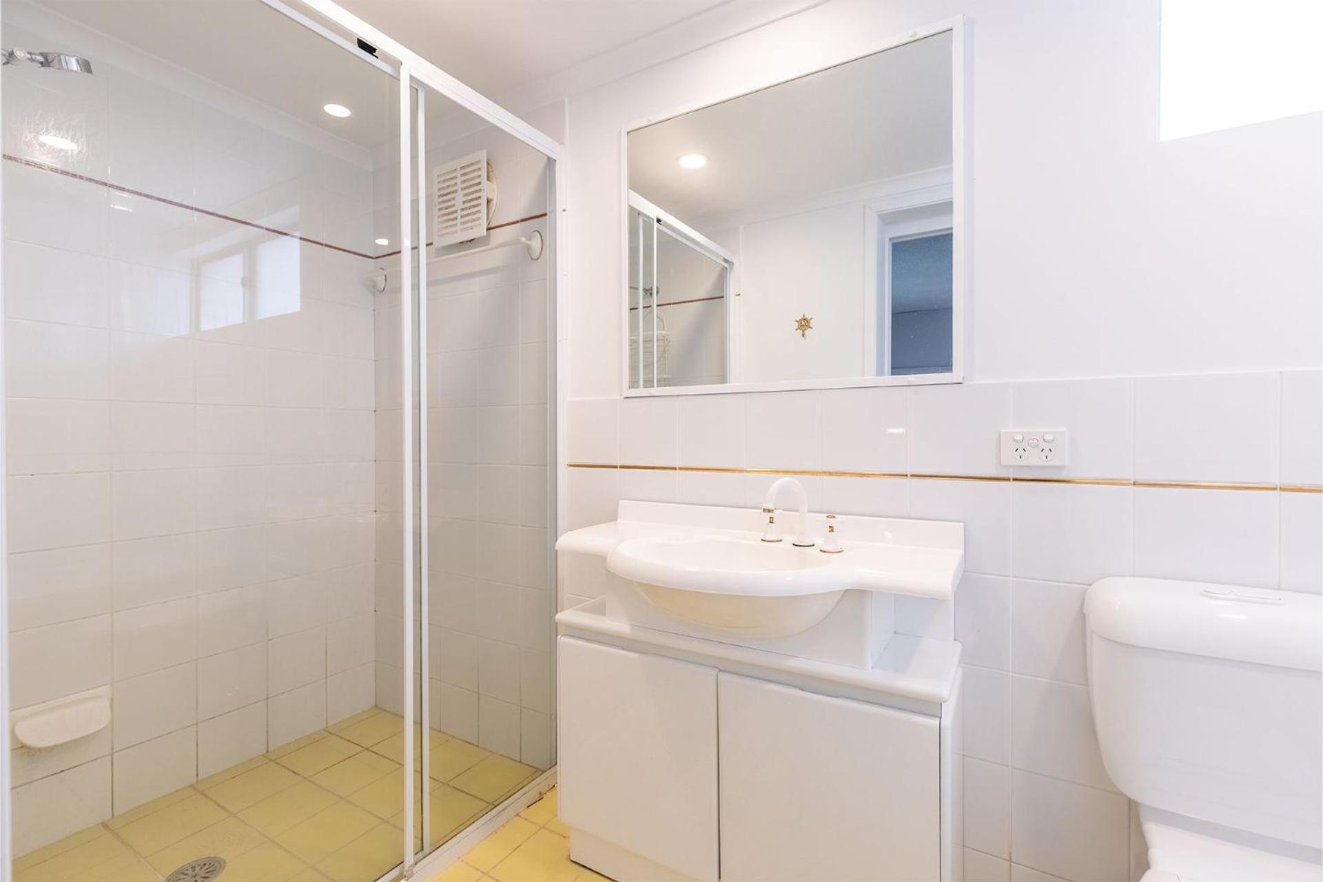 2 26 Voyager Cl waterfront ground floor unit